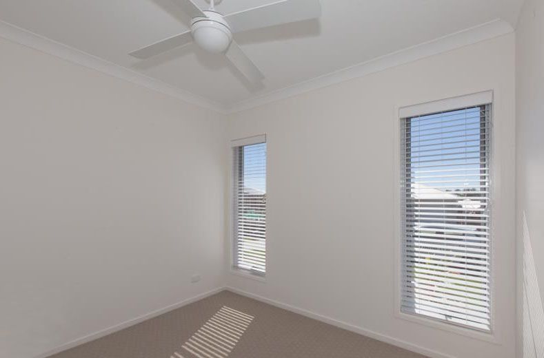 29 Mount Barney Crescent — photo 6 of 9