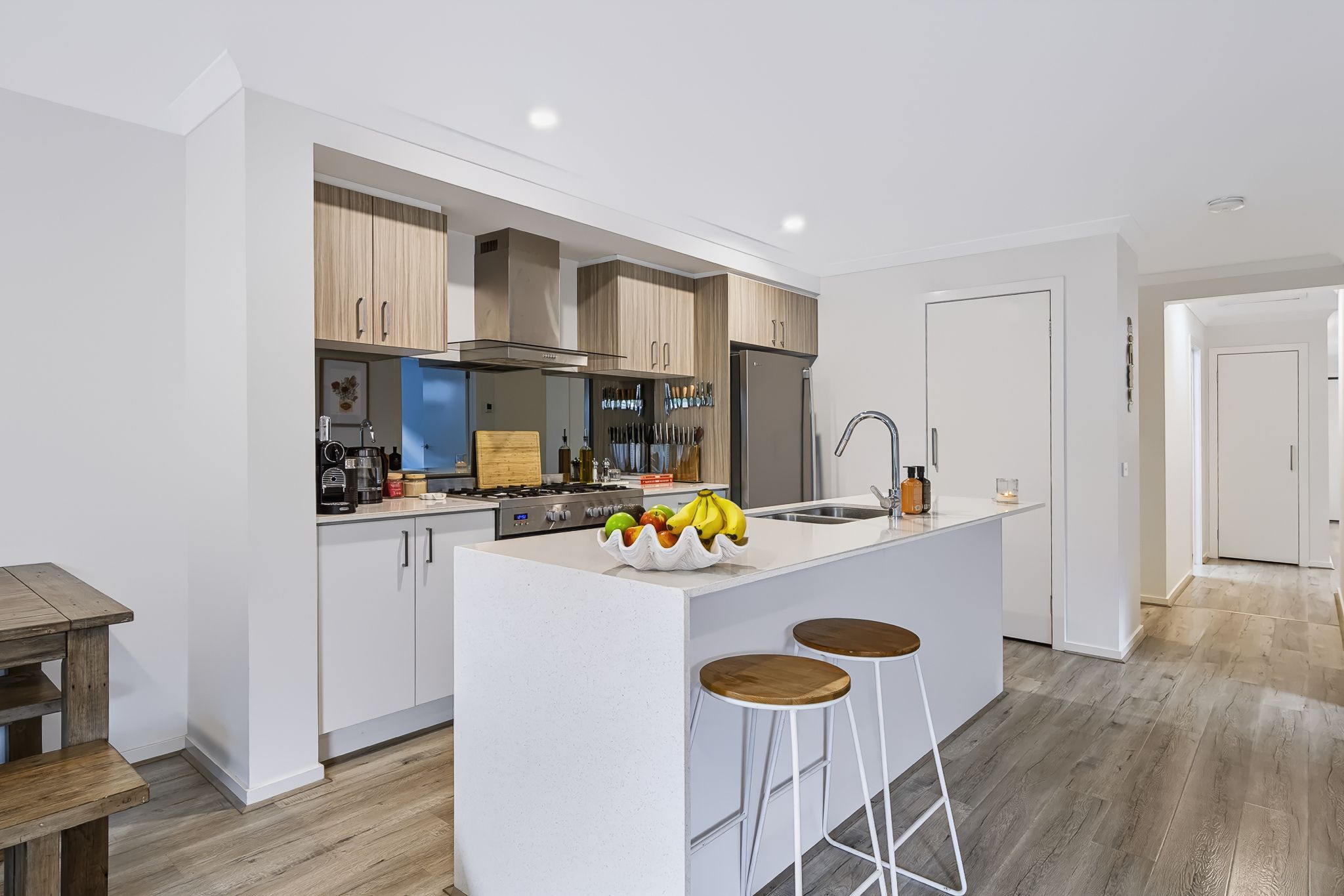 9 Venetia Way — photo 3 of 12