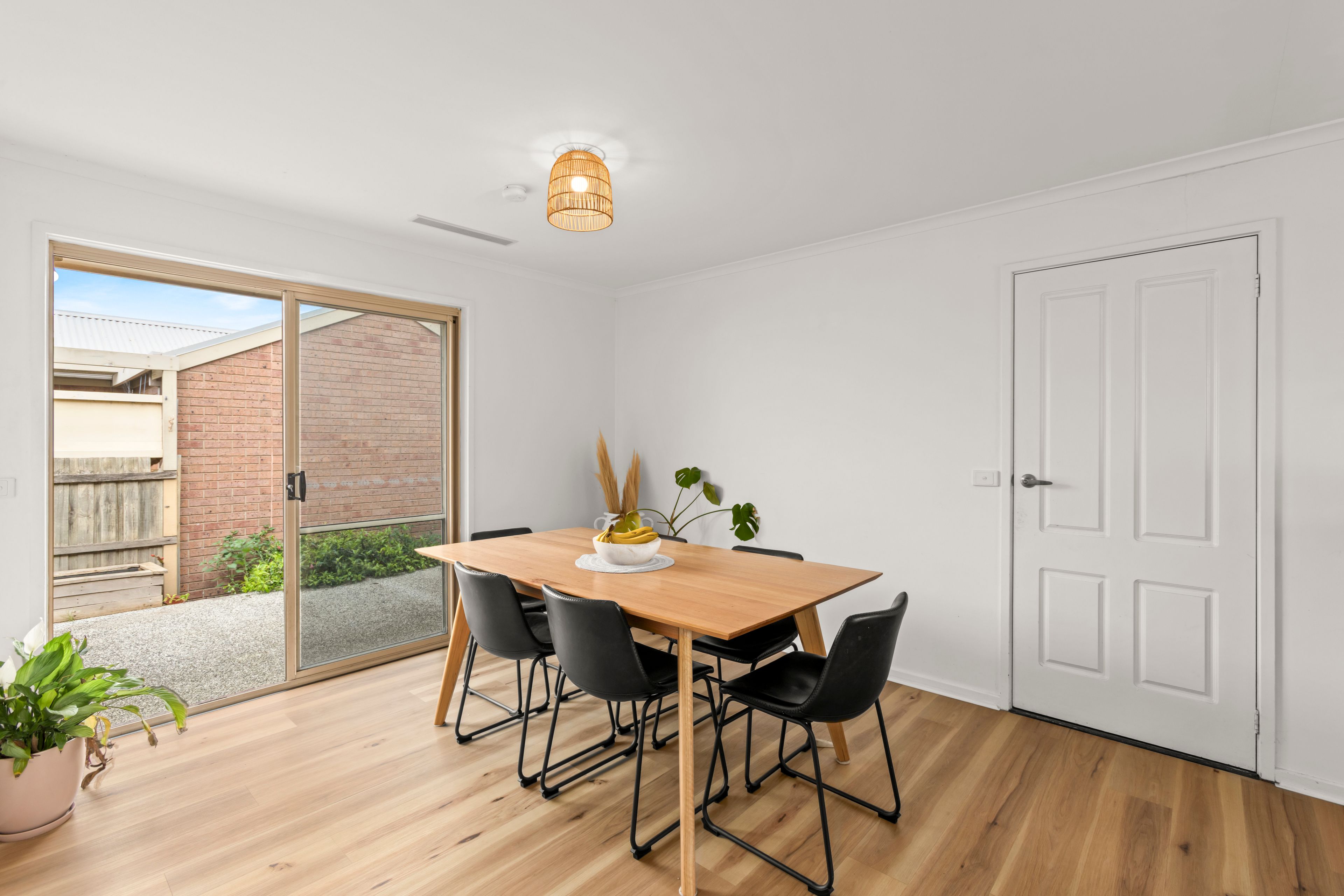 1/1 Waddington Court — photo 5 of 10