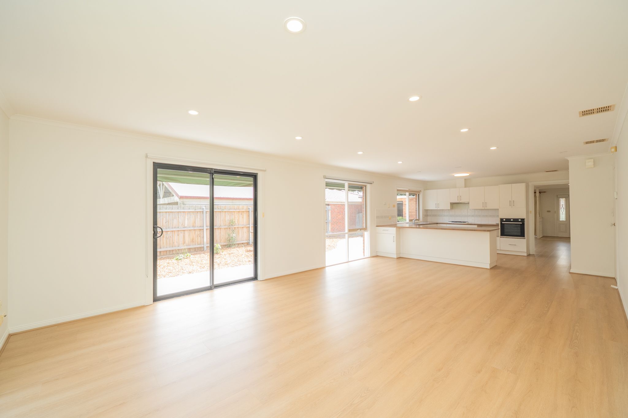 33 Hedgeley Drive — photo 5 of 13