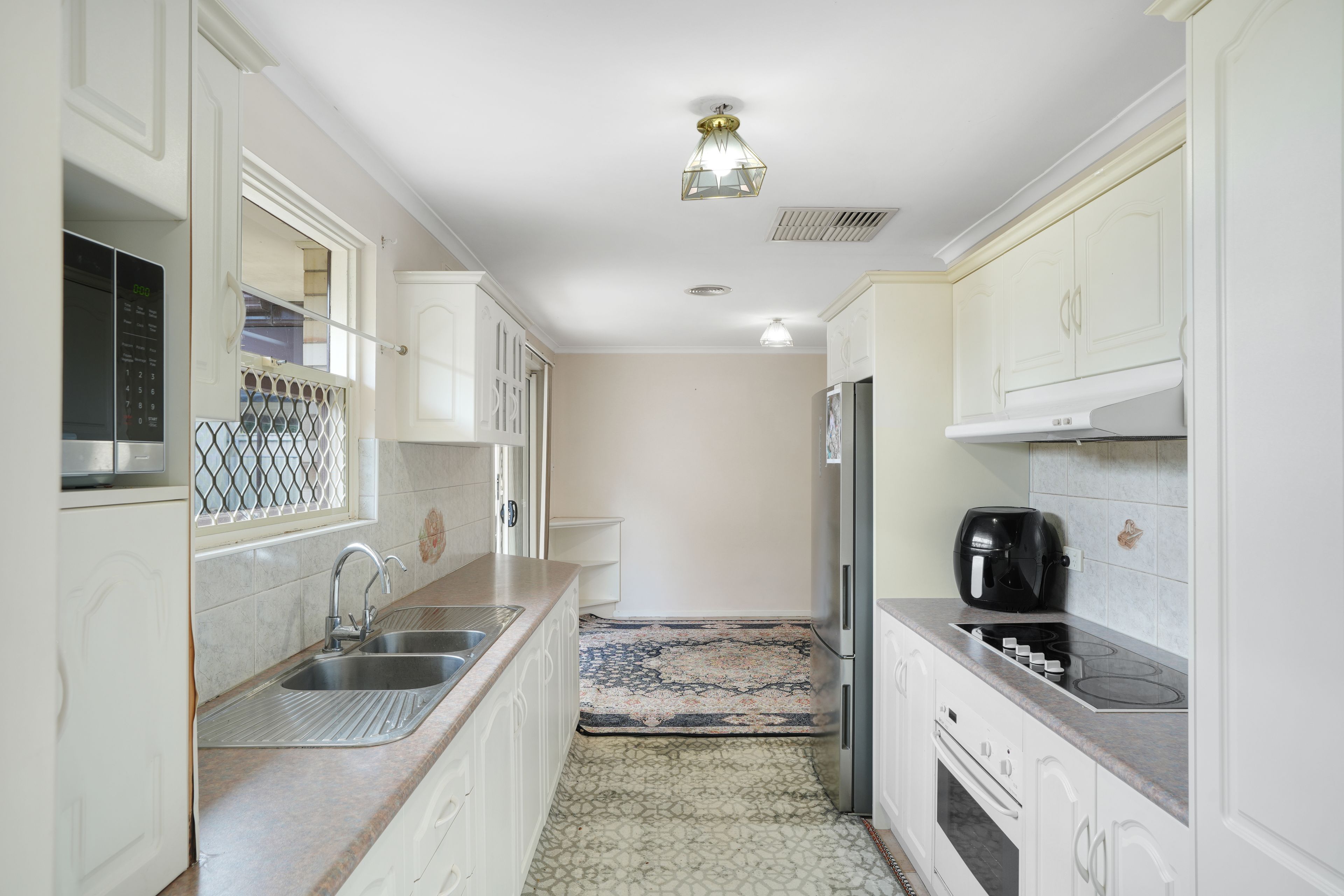9A Tangent Avenue — photo 5 of 12