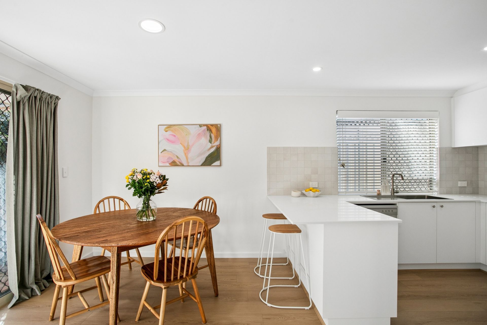 2/13 Langley Crescent — photo 13 of 30