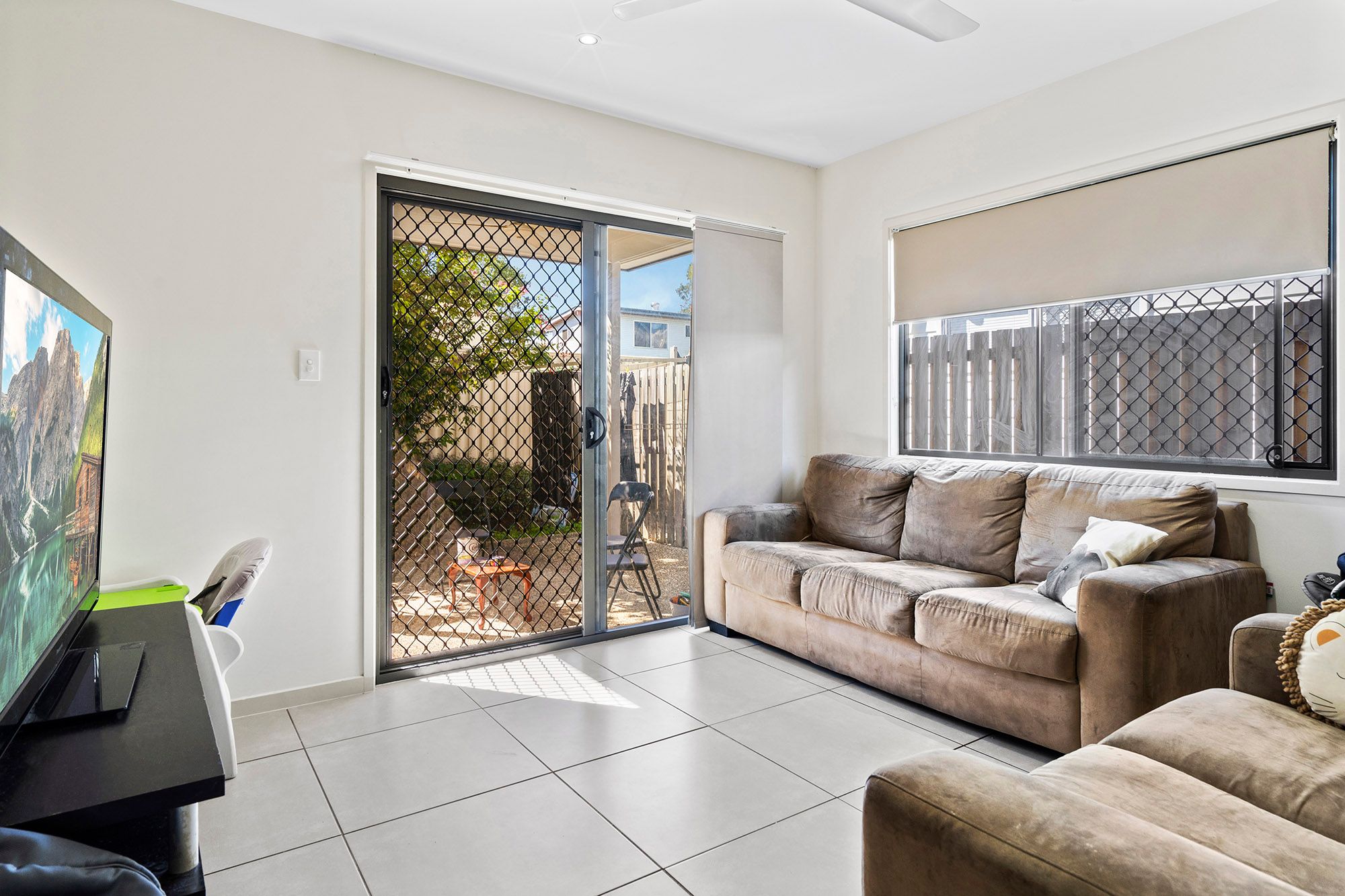 2/17 Macbeth Street, Kingston, QLD 4114