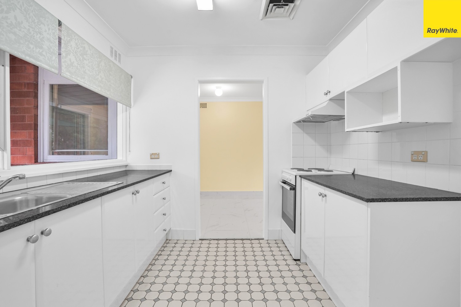 51 Lawn Avenue, Bradbury, NSW 2560
