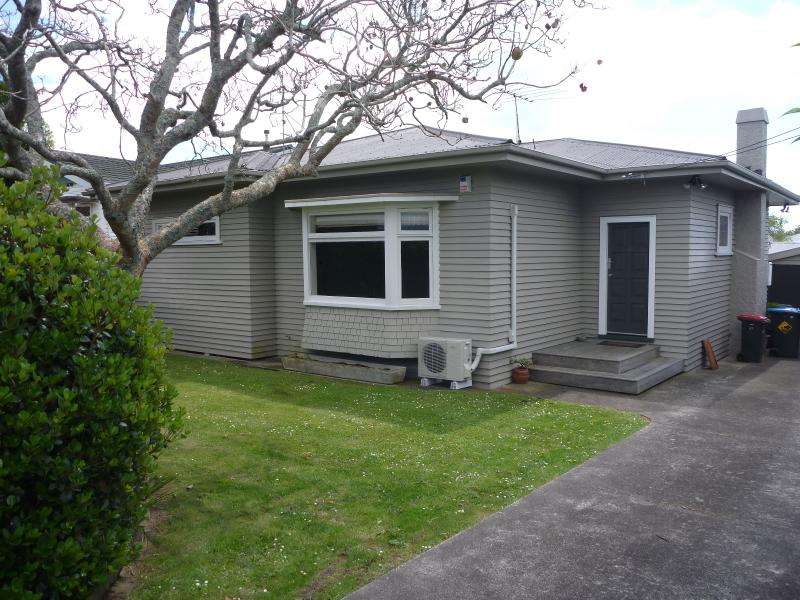 87 Huia Road photo 0