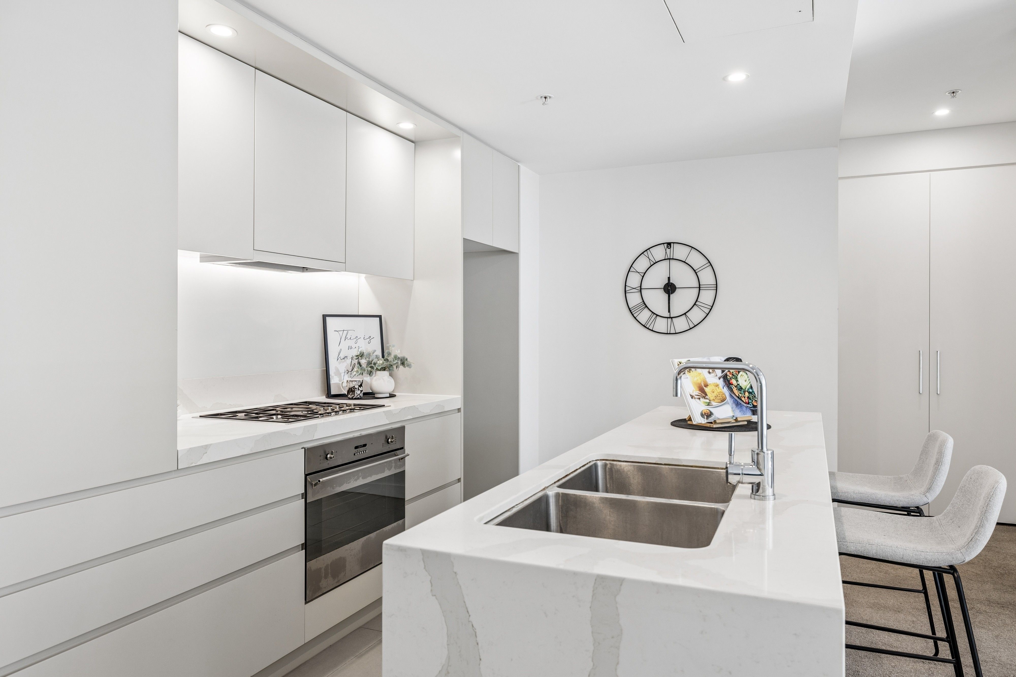 206/2 Chisholm Street — photo 12 of 20
