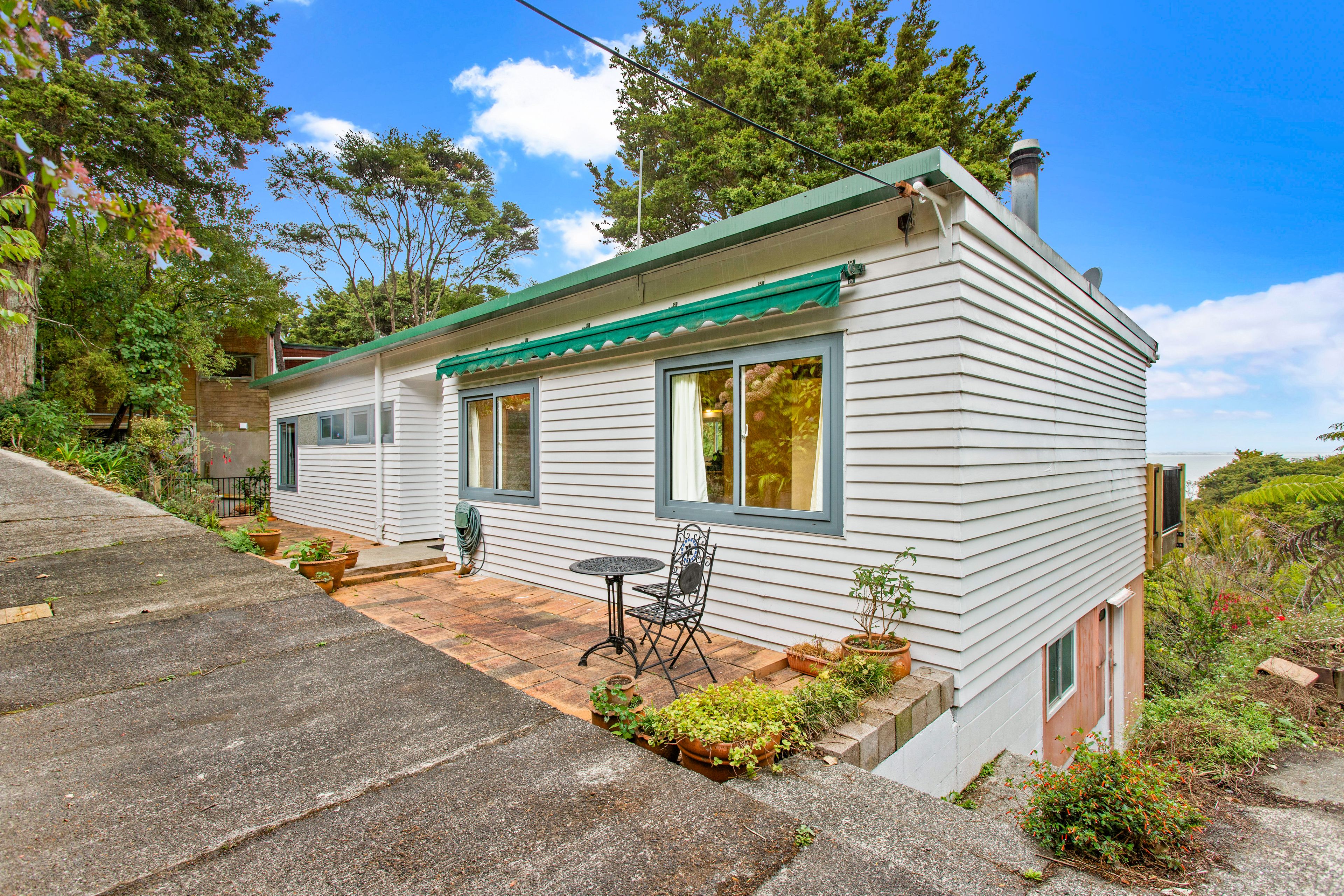 28-30 Kauri Point Road, Laingholm, Waitakere City