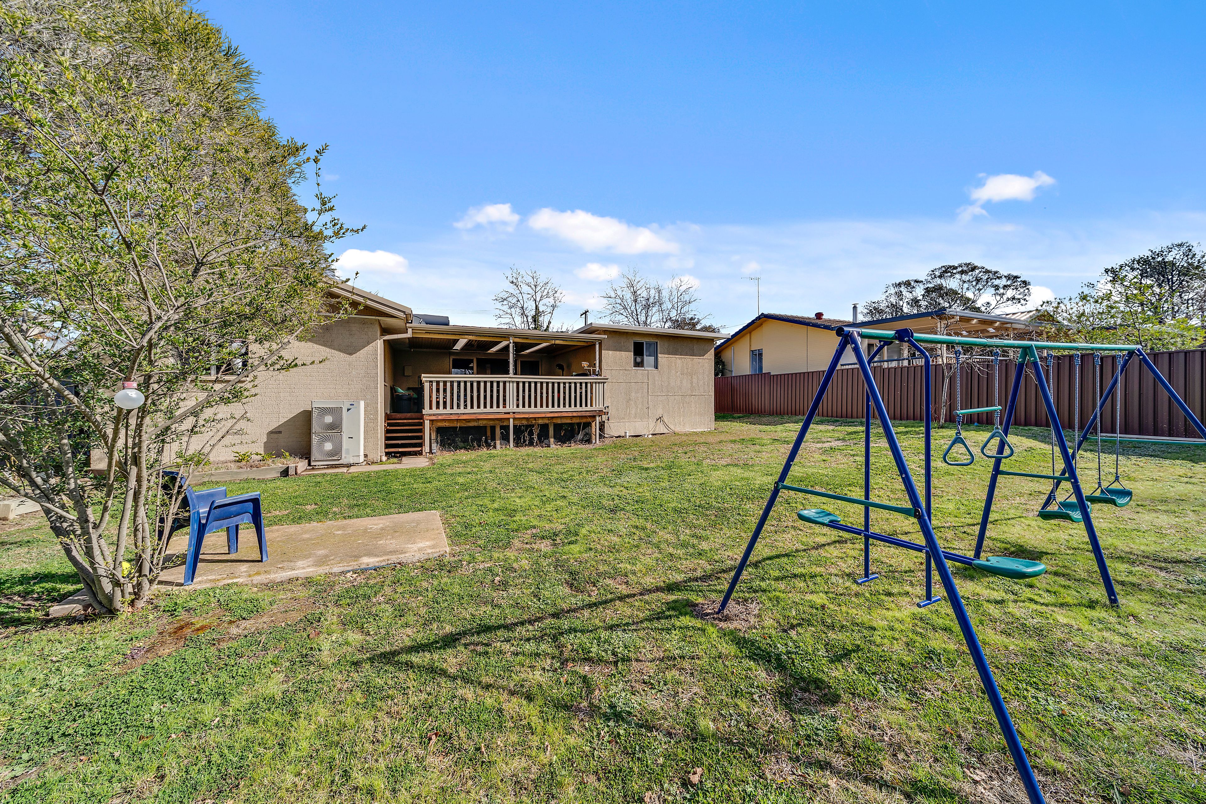 34 Lindrum Crescent, Holt ACT 2615
