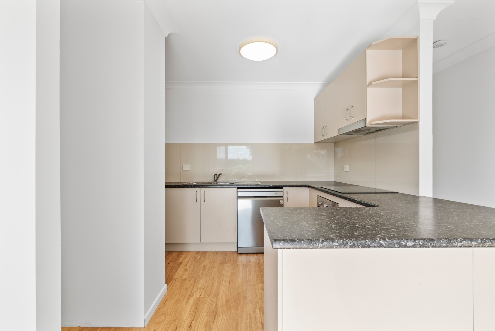 8/27 Hooper Drive, Currumbin, QLD 4223