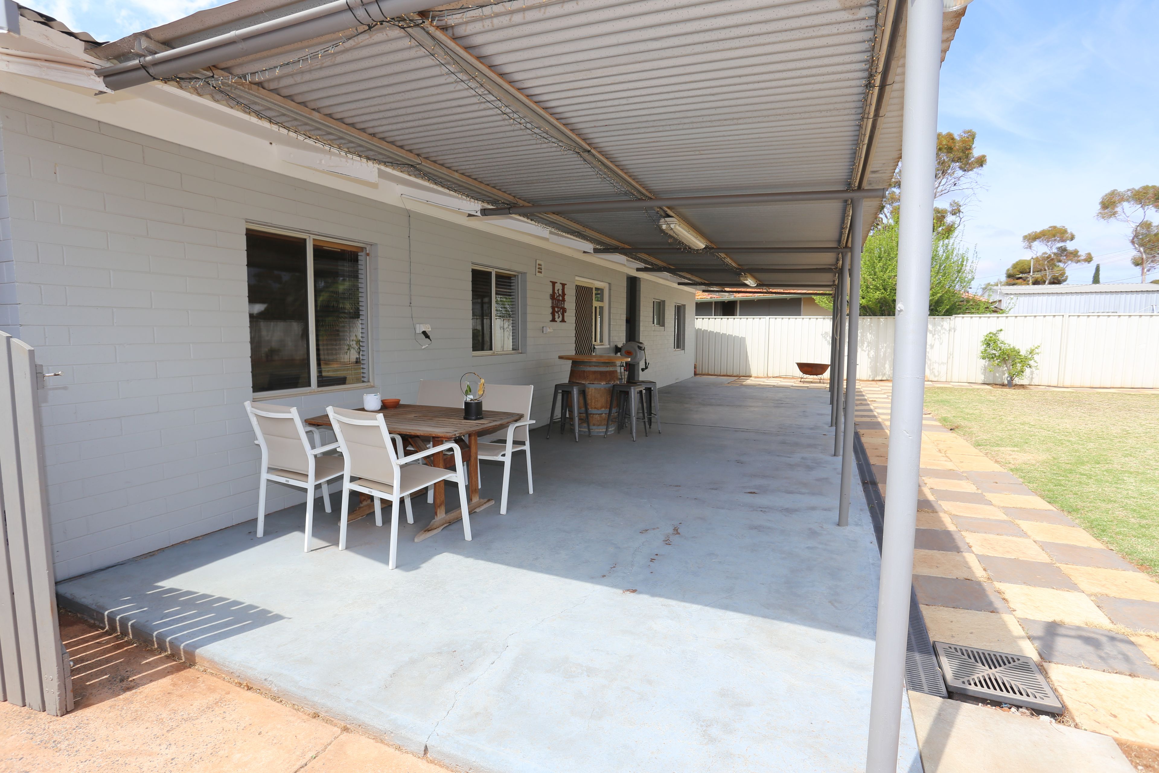 19 Sturt Pea Crescent — photo 13 of 15