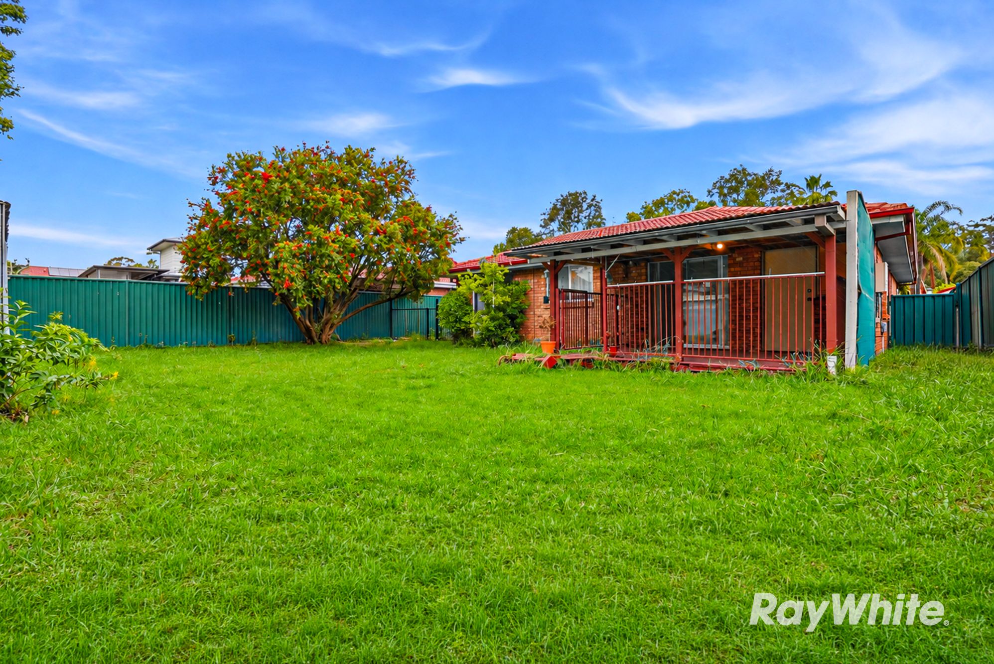 23 Ashgrove Crescent — photo 15 of 20