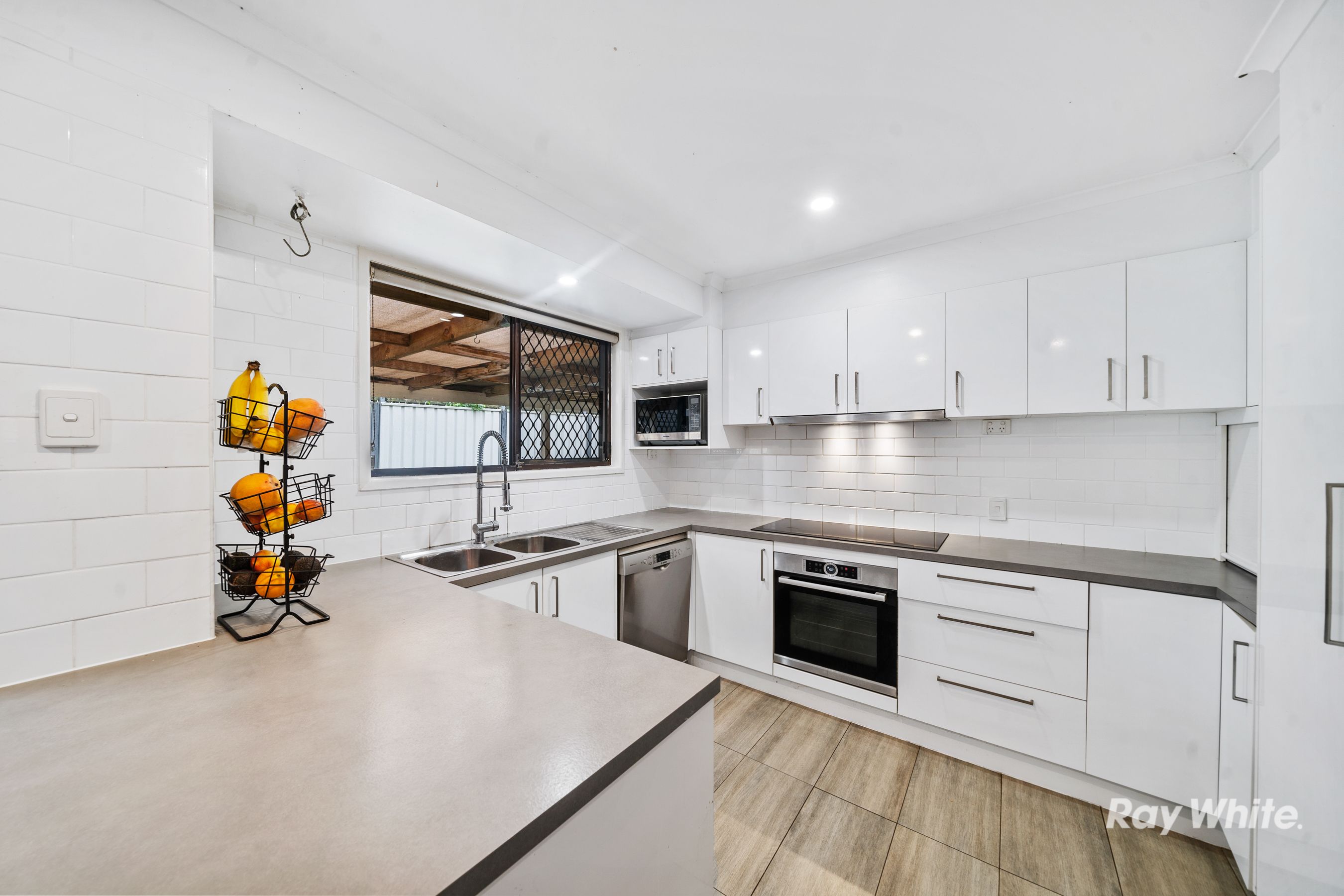 1 Sheffield Court, Browns Plains, QLD 4118