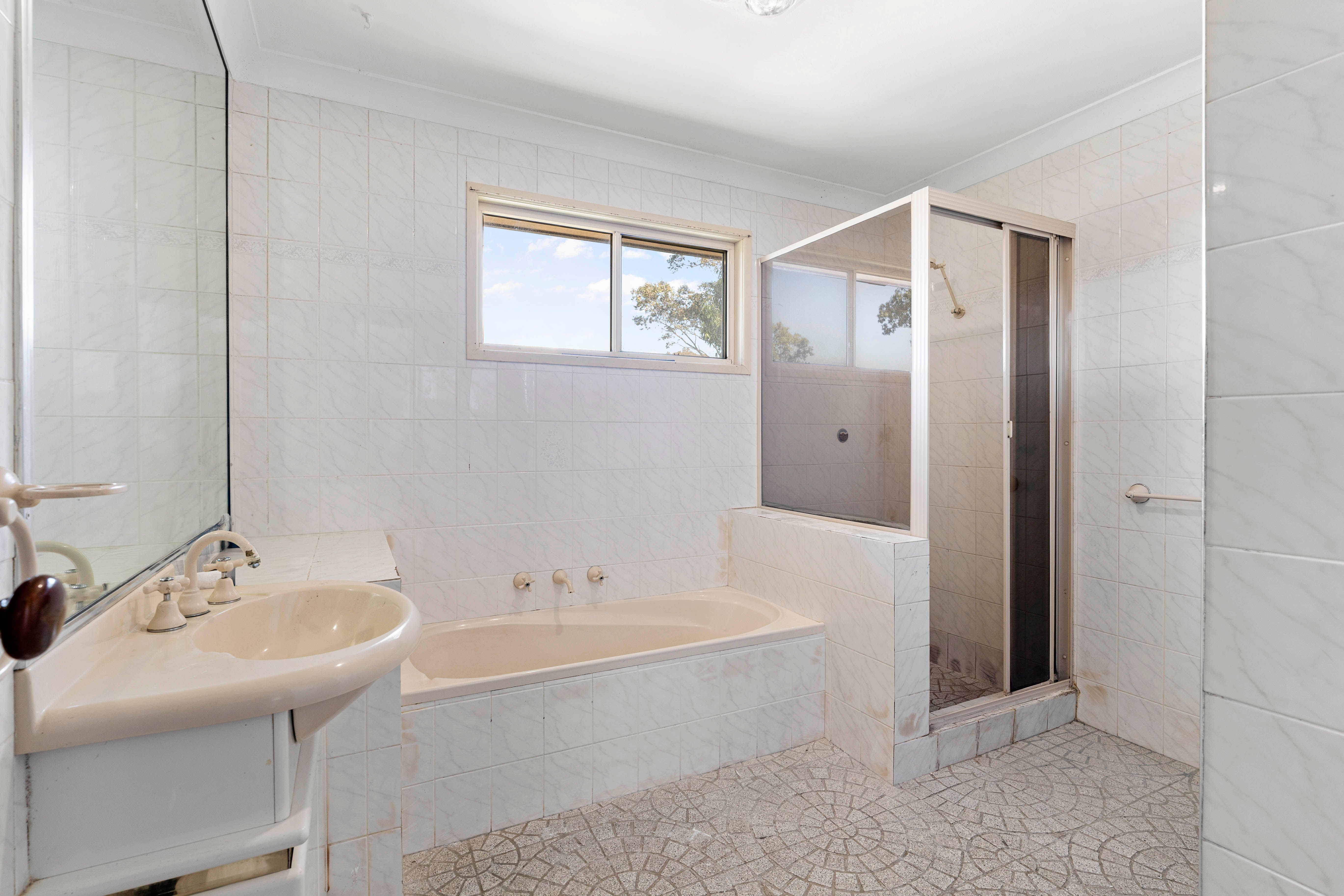 6 Dunrossil Avenue — photo 10 of 16