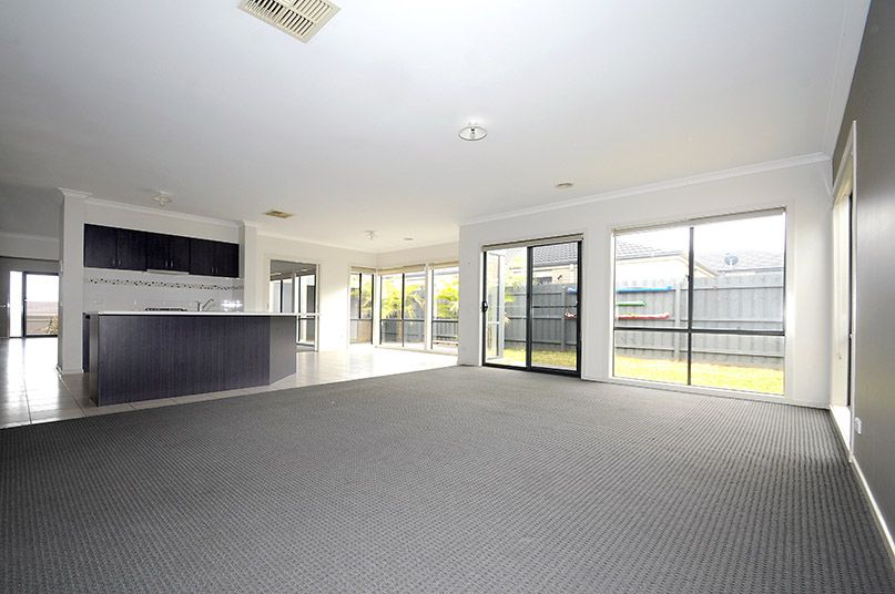 30 Lily Way, Skye, VIC 3977
