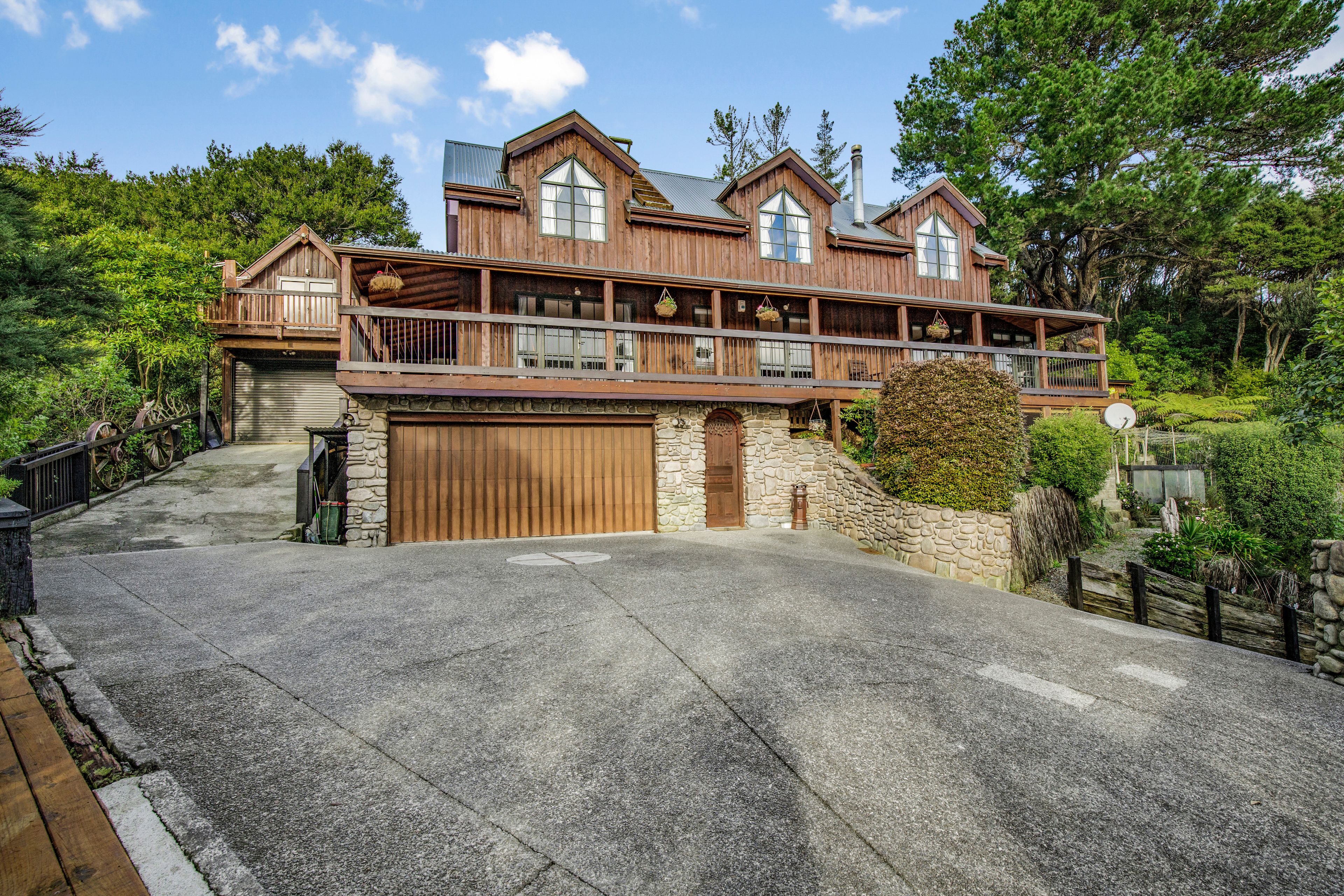 2/99 Horoeka Street, Stokes Valley, Lower Hutt City 5019 House for