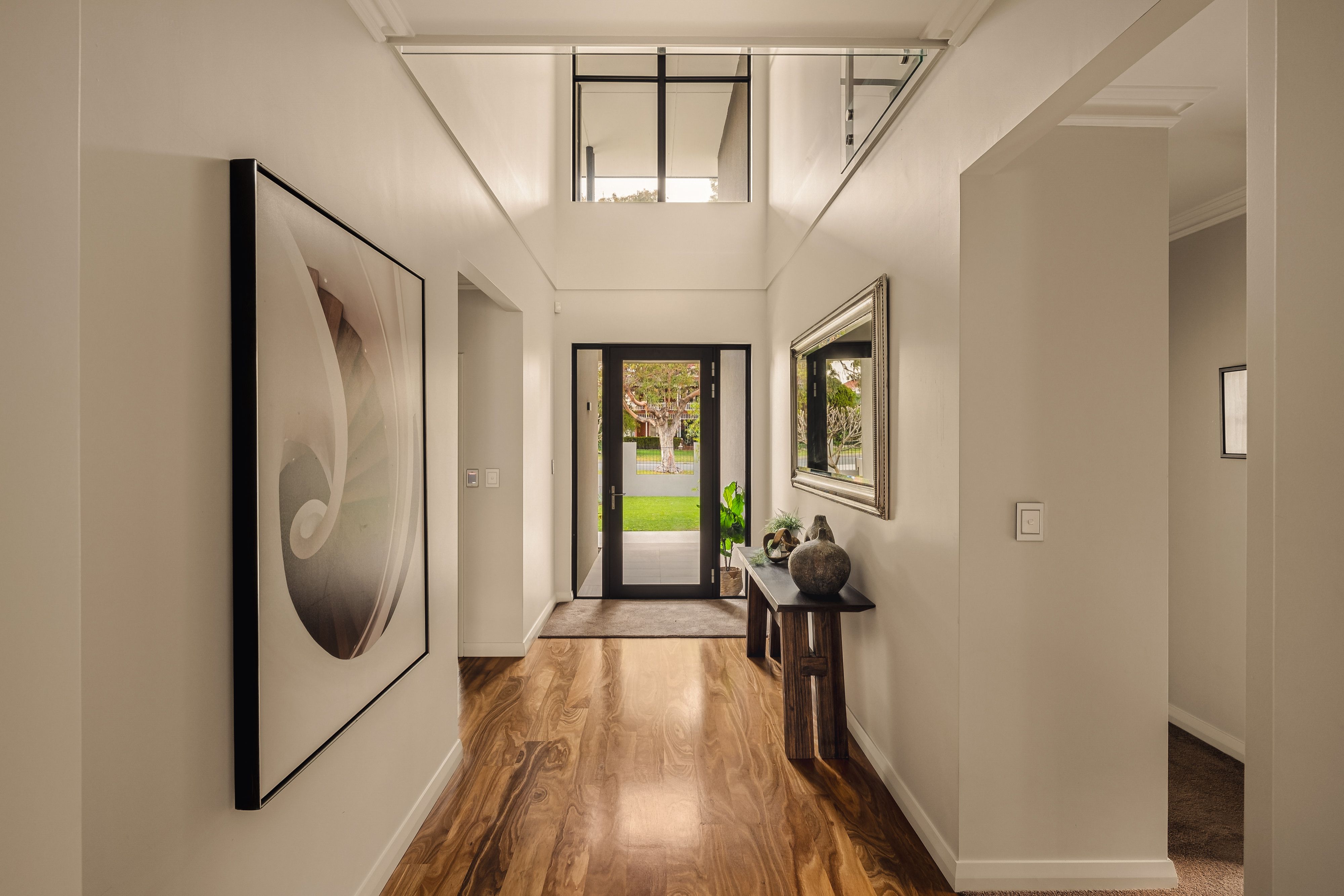 Riverside Luxury, Beautifully Bespoke! — photo 4 of 28