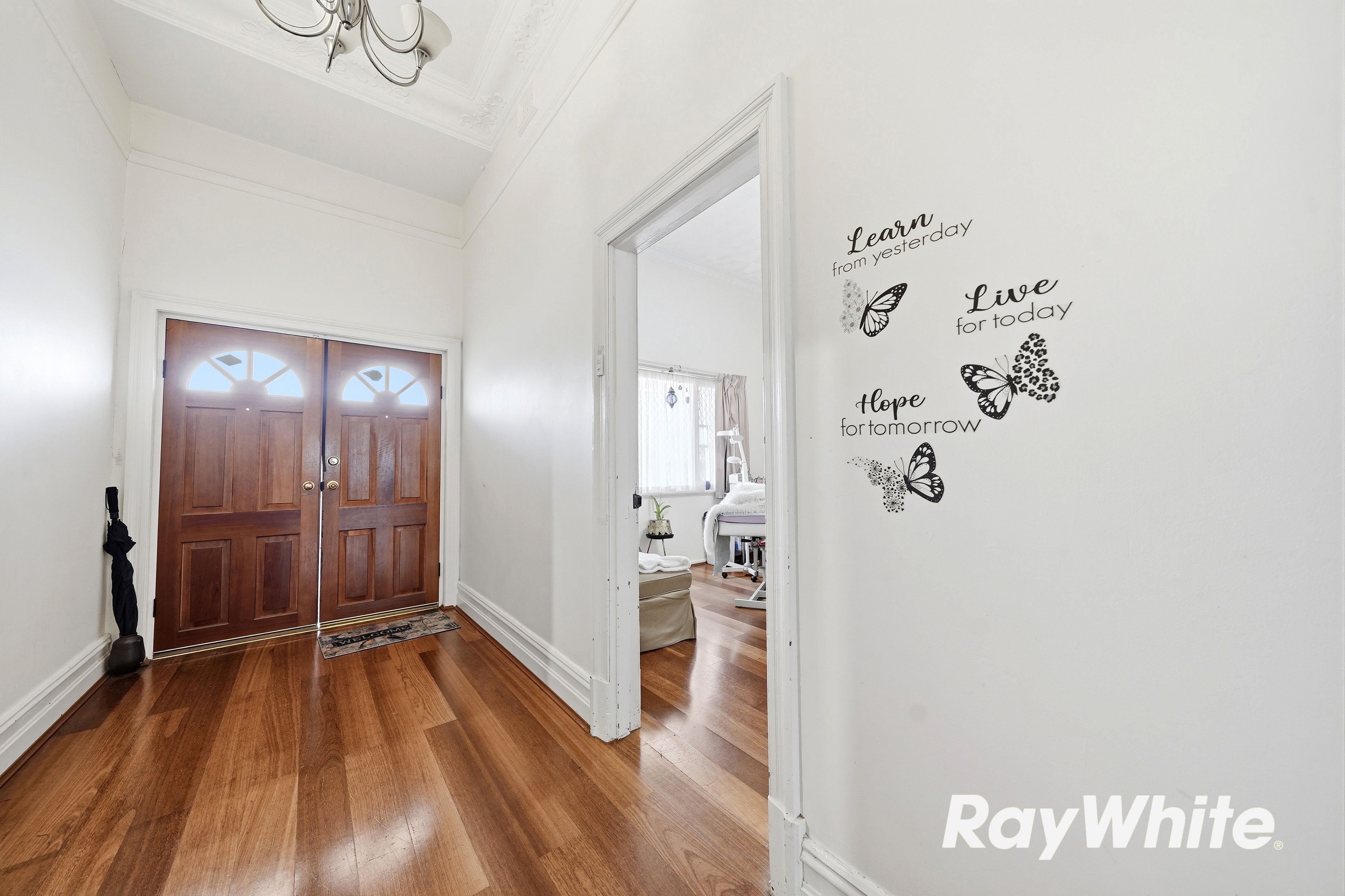82 Lincoln Street — photo 4 of 24