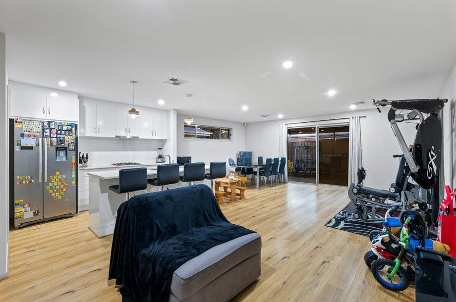 21 Costa Street — photo 12 of 18