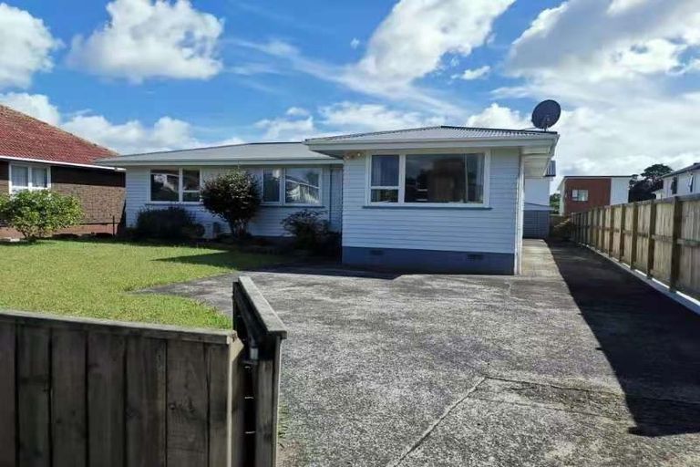 112 Edgewater Drive, Pakuranga, Manukau City