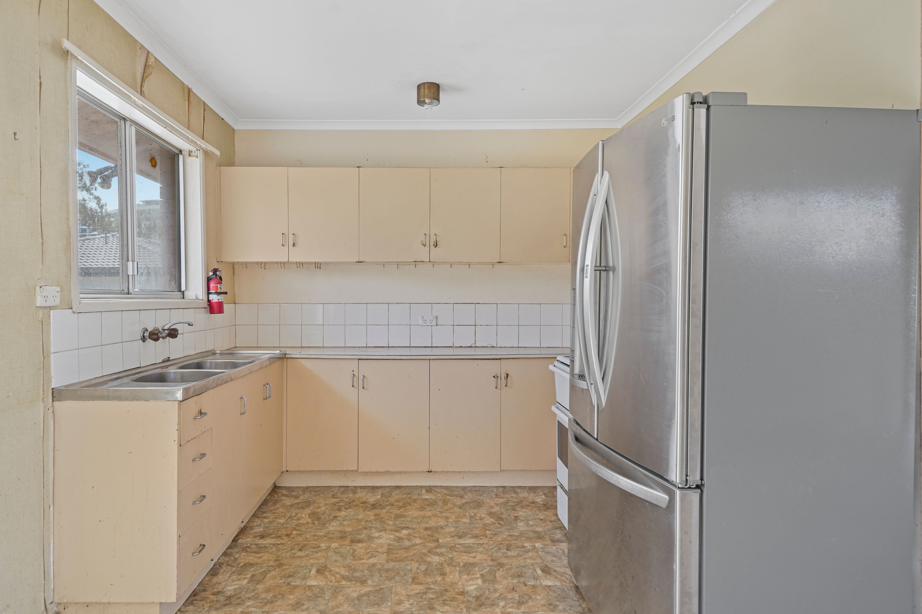 18 Cabarita Street — photo 6 of 24