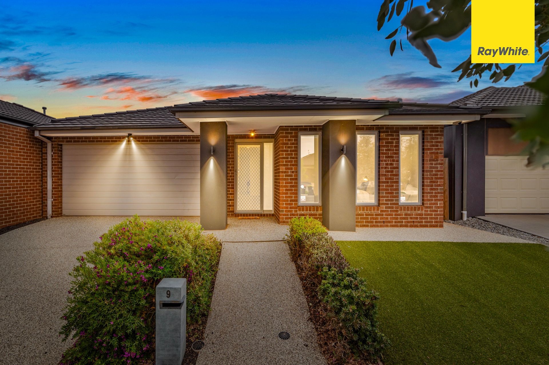 9 Morningside Drive, THORNHILL PARK VIC 3335