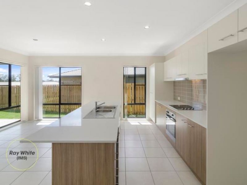 11 Avondale Drive, Pimpama, QLD 4209