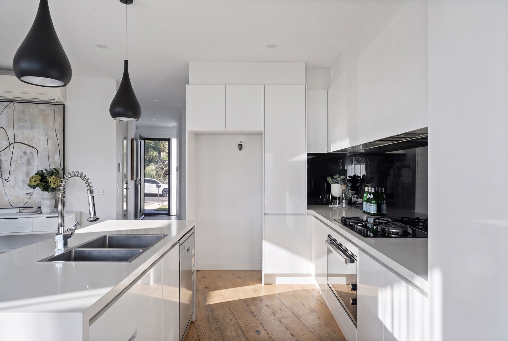 118 Woods Street — photo 6 of 17