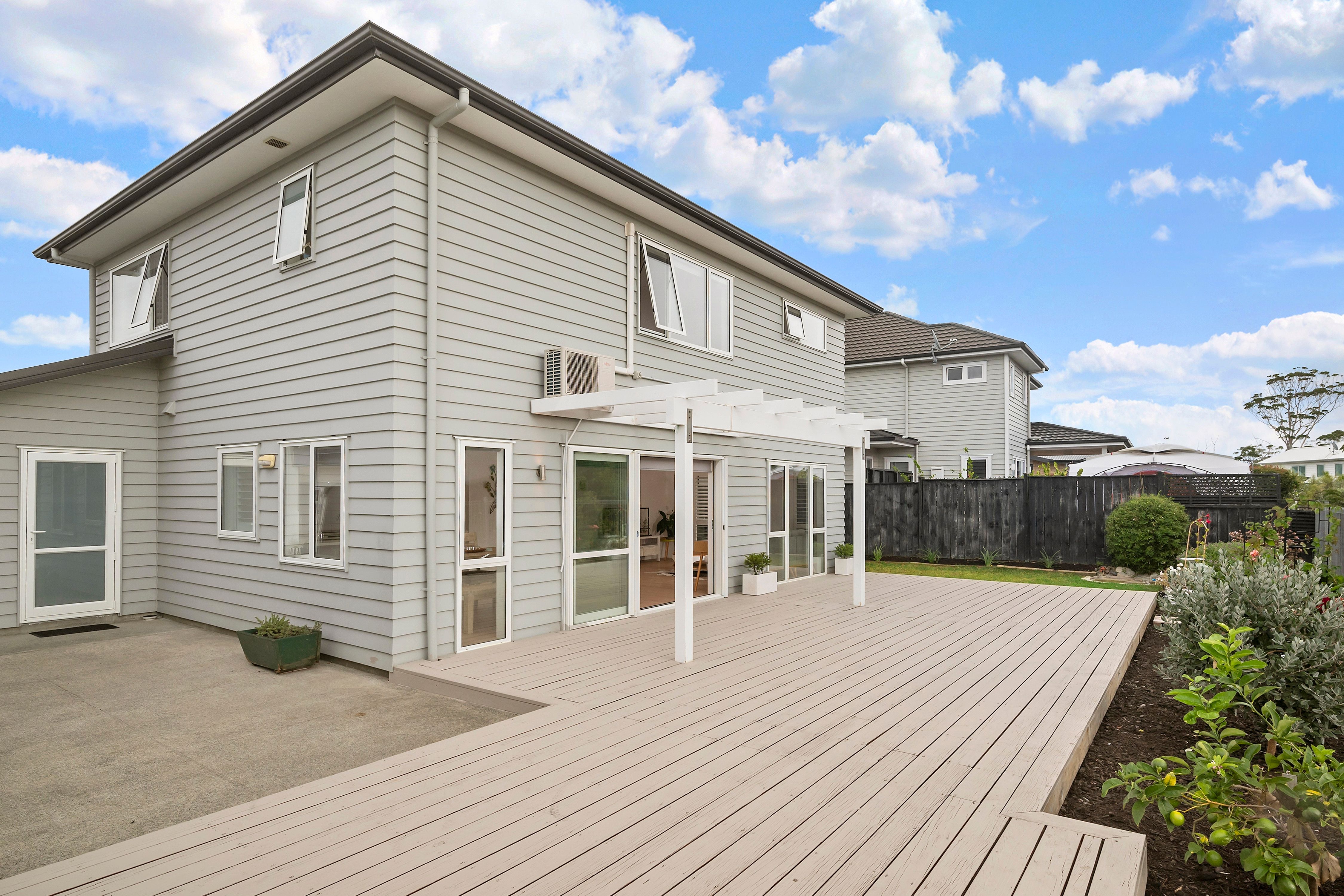 33 Bartlett Drive, Millwater, Rodney