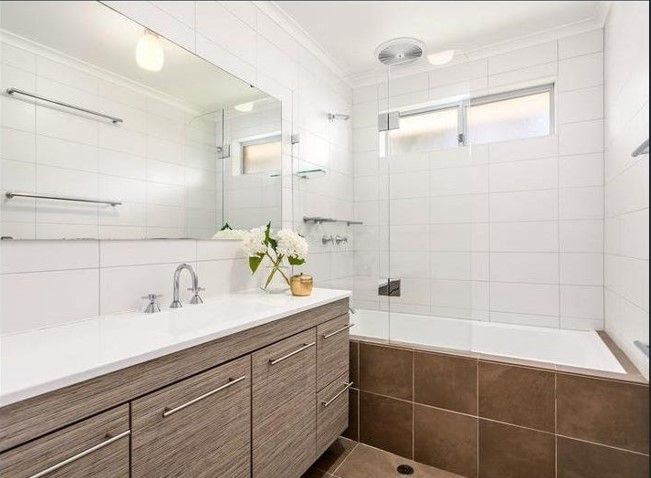 25 Parkes Street — photo 3 of 8
