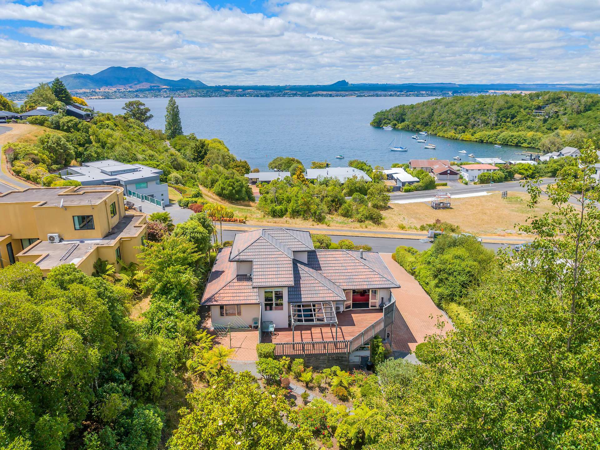 19 Te Urunga Place photo 14