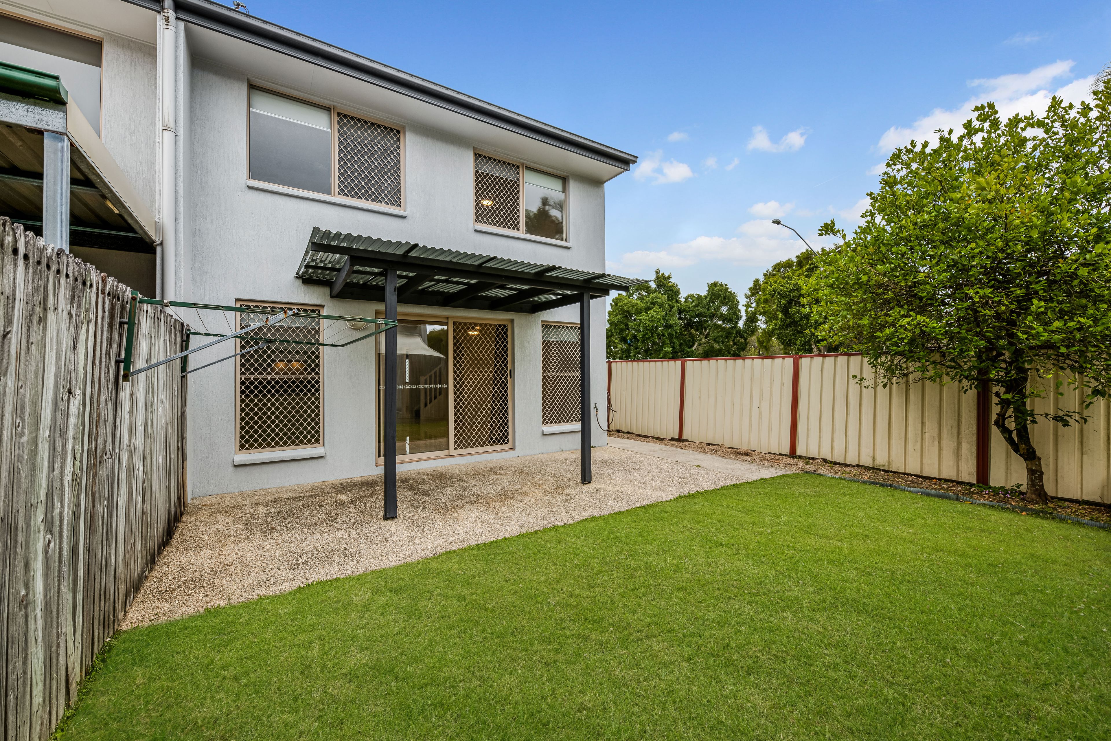 1/38 Dalton Drive — photo 2 of 8