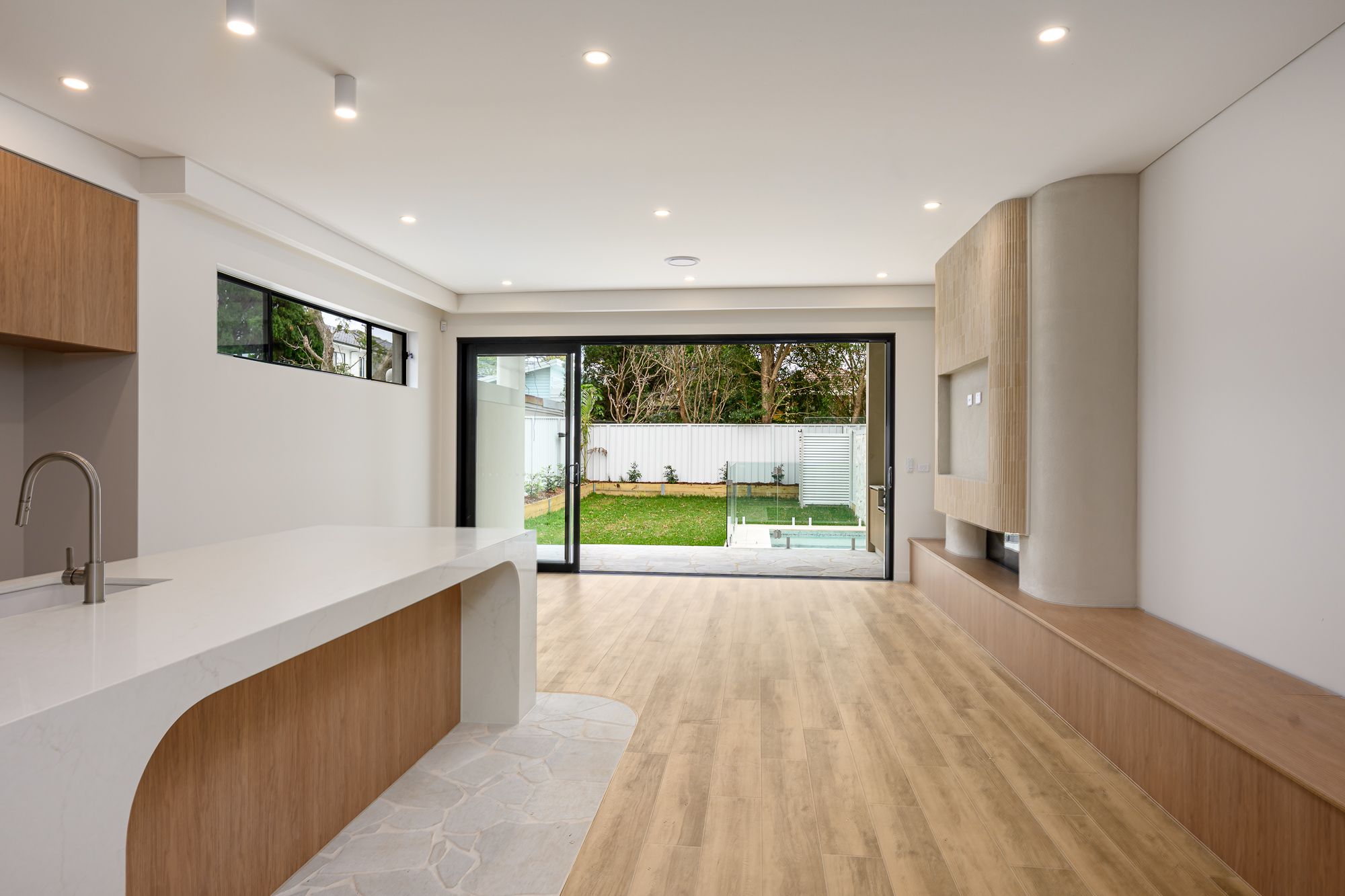 73b Woodfield Boulevard — photo 3 of 11