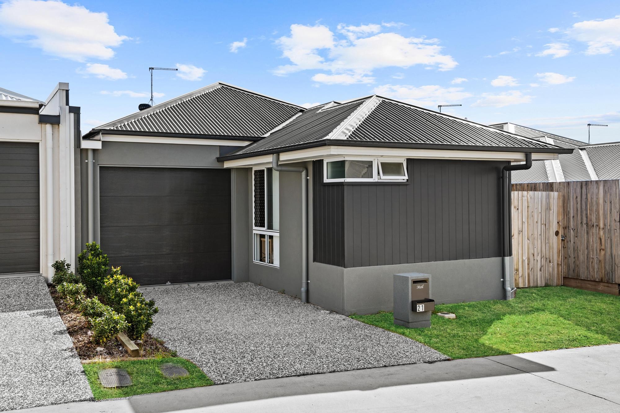 21 Lemon Myrtle Lane, Ripley, QLD 4306
