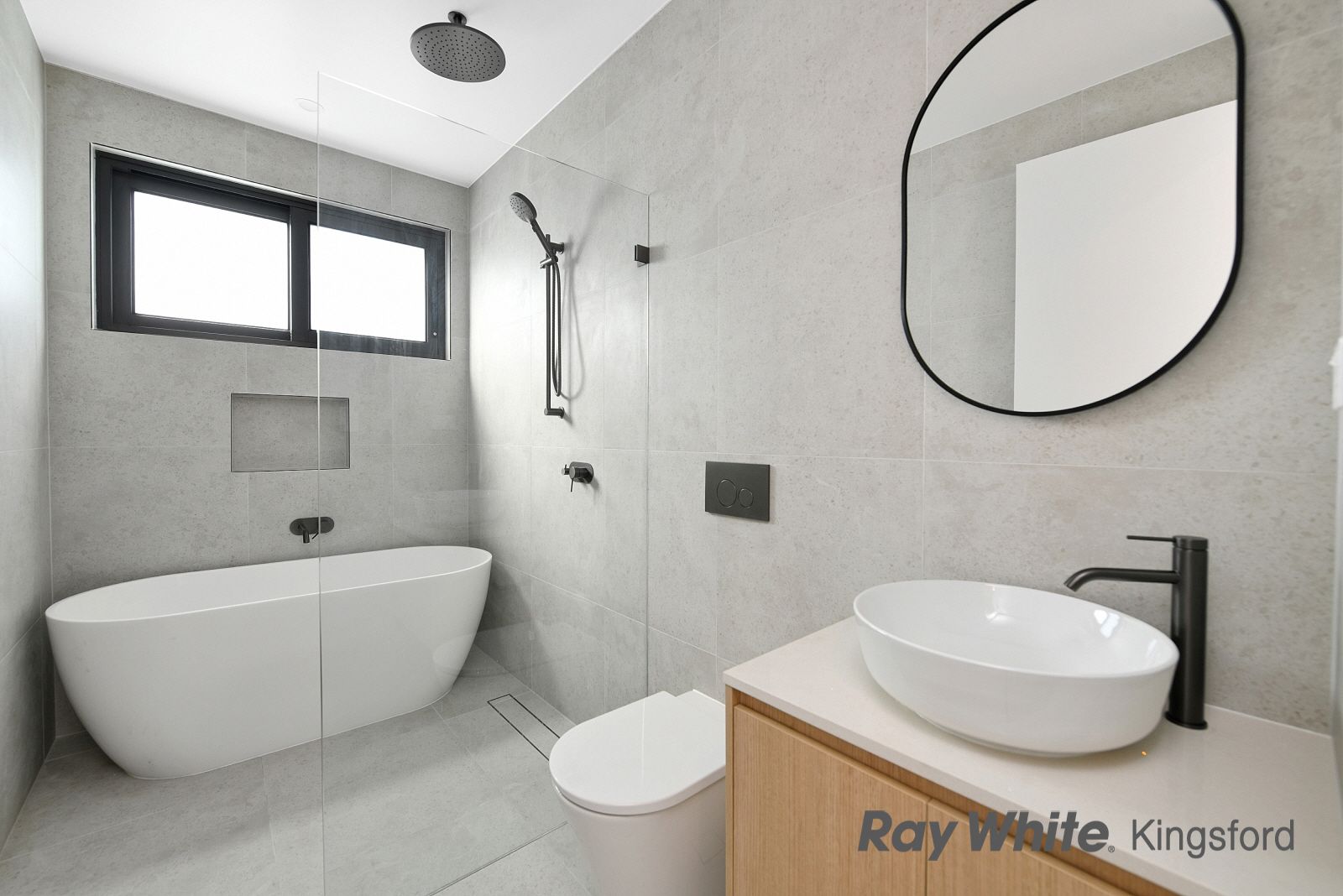 4B Ney Street — photo 6 of 7
