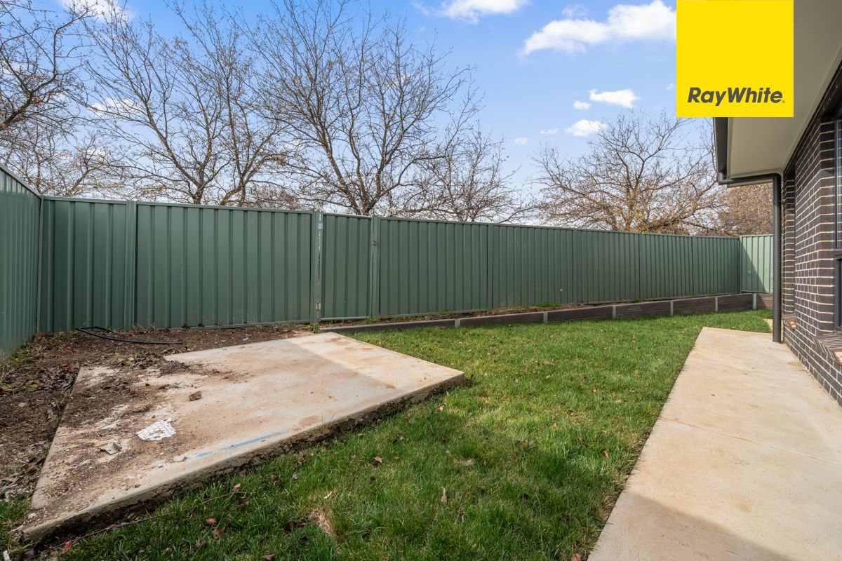35A Thornhill Crescent — photo 11 of 12