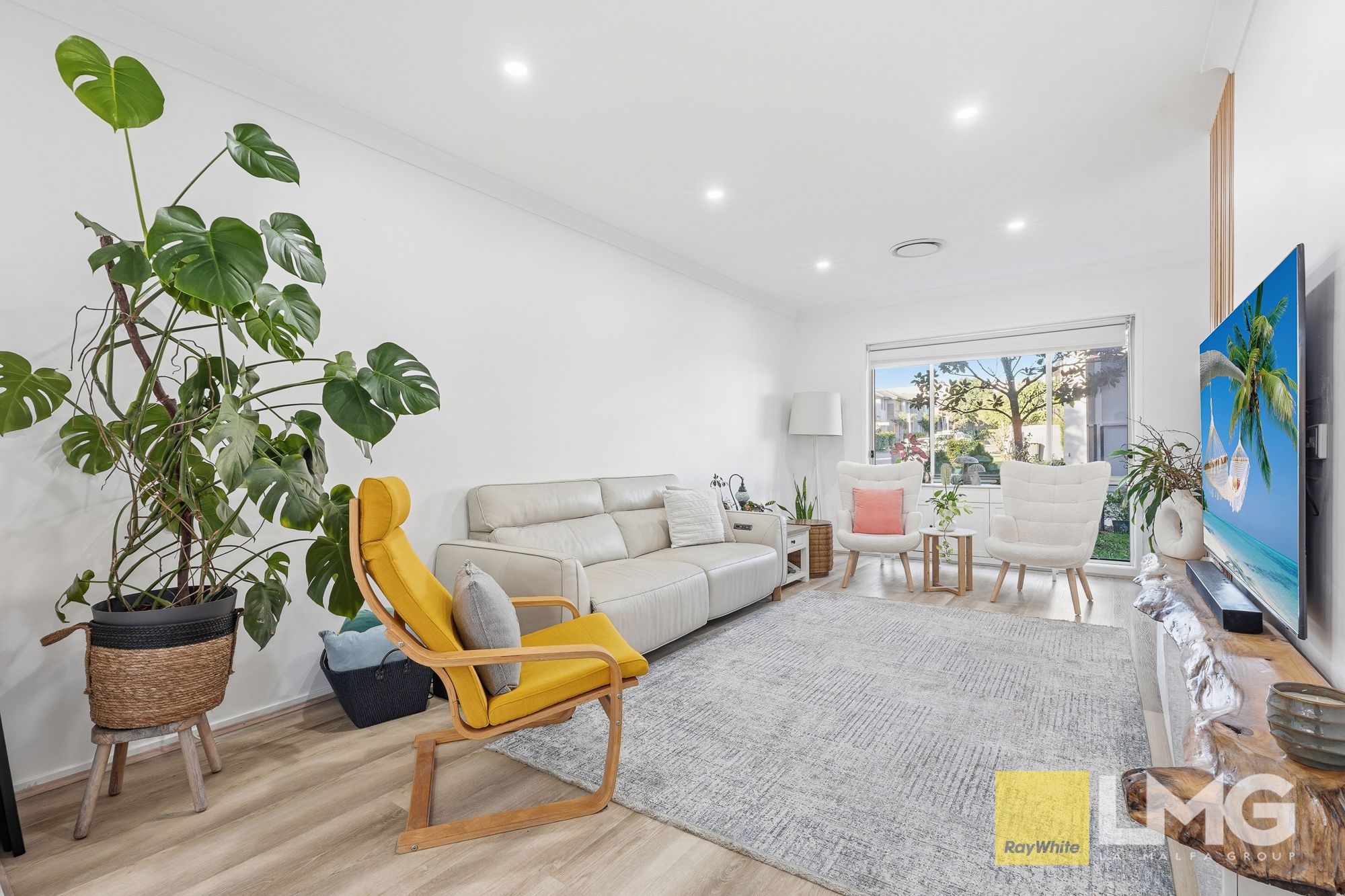 19 Castle Street — photo 3 of 30
