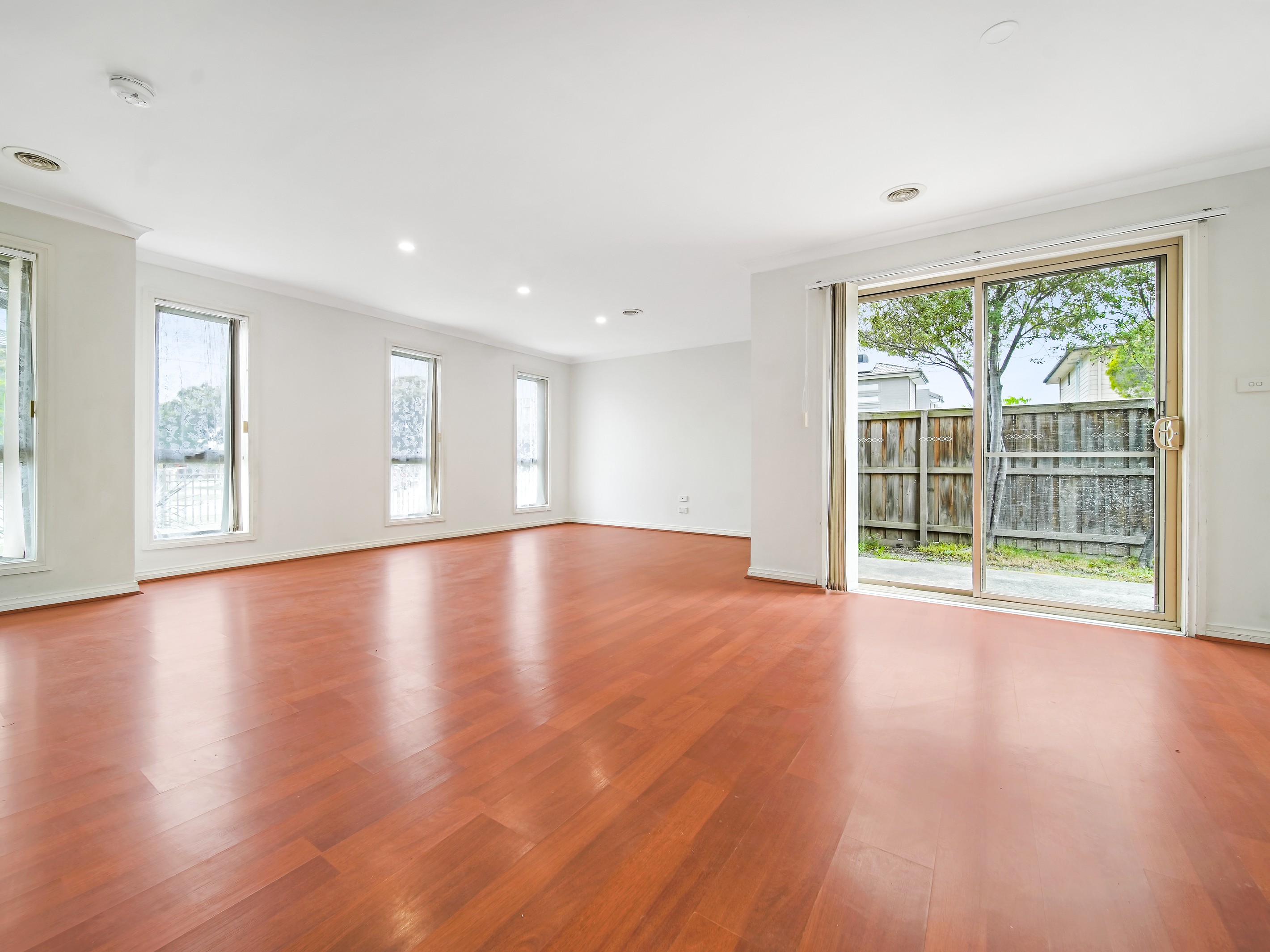 27 Wall Street, Noble Park, VIC 3174