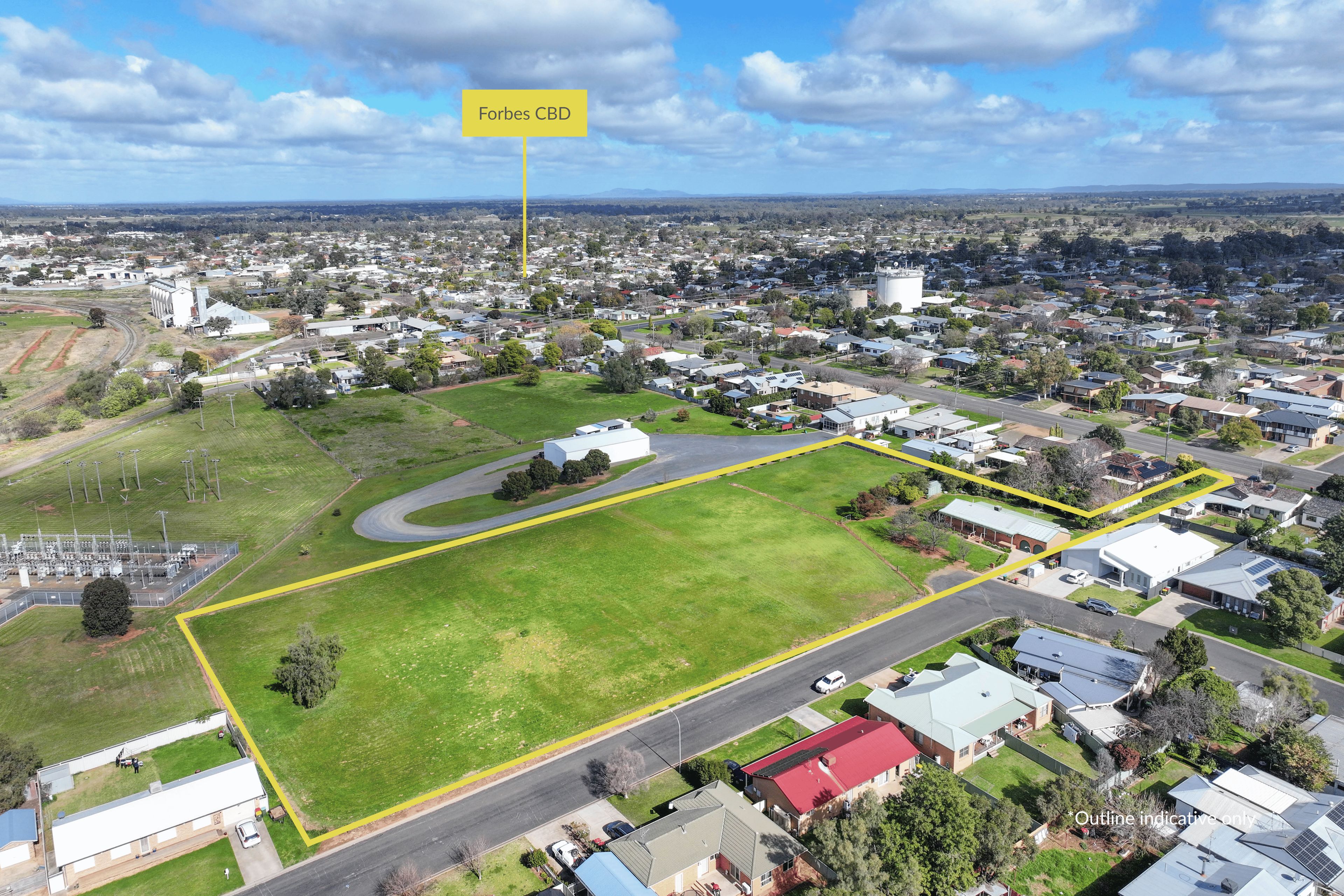 5 Tickner Street — photo from Ray White Parkes