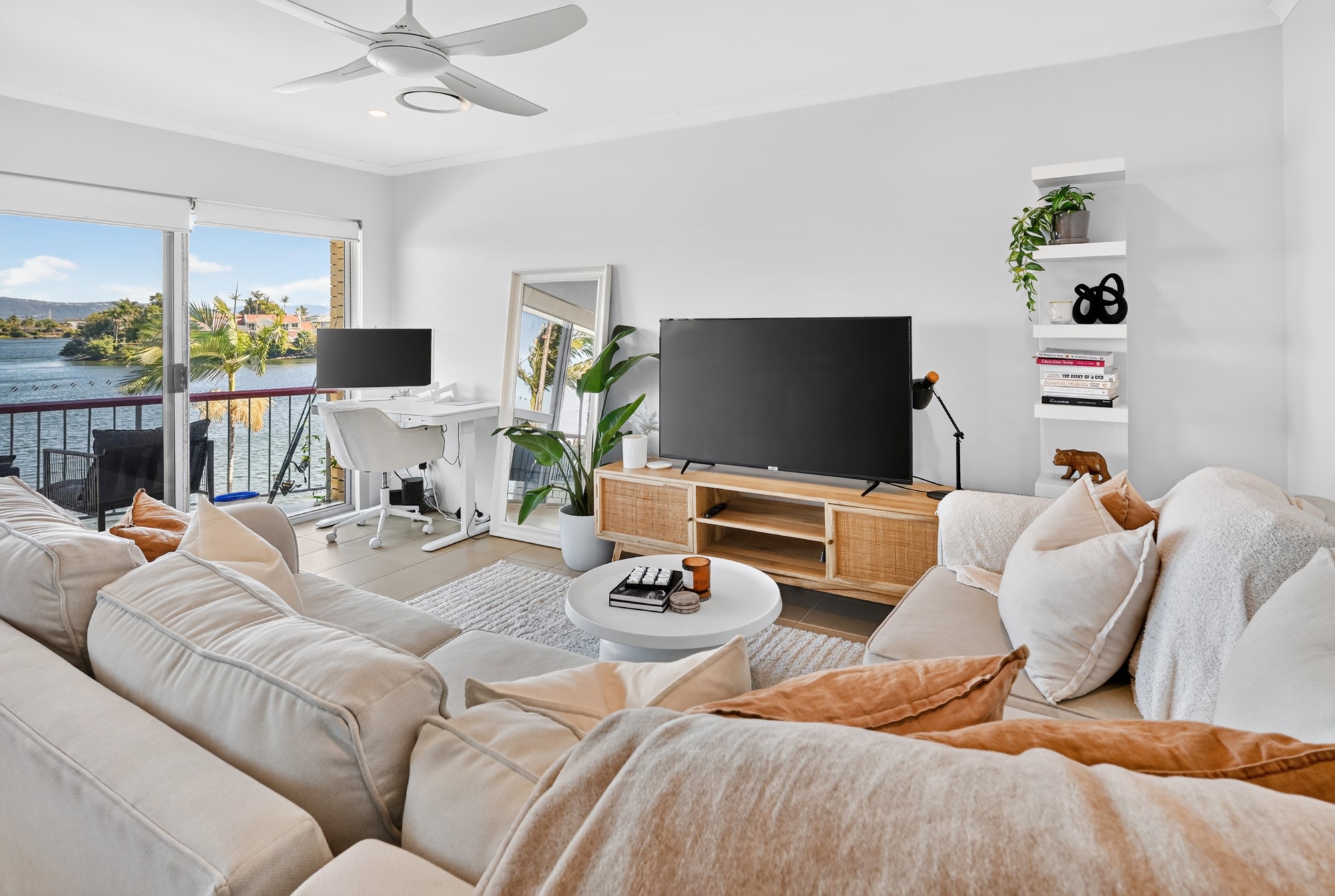 13/29 Duet Drive, Mermaid Waters, QLD 4218