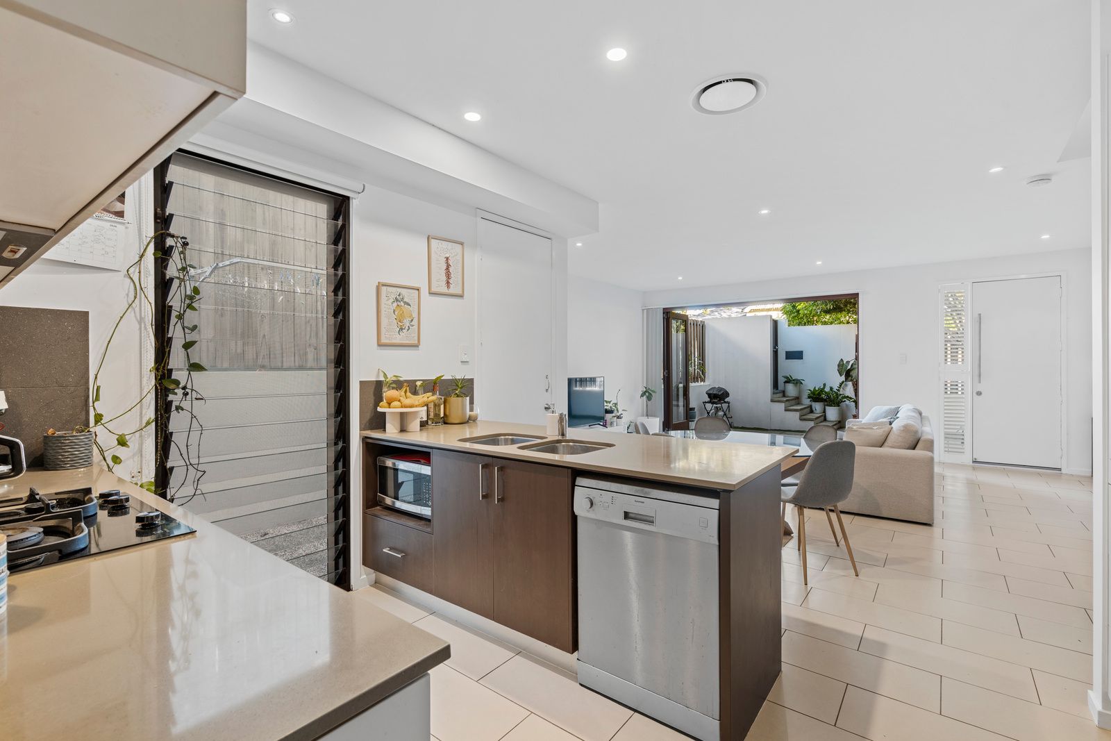 4/24 Querrin Street — photo 11 of 27