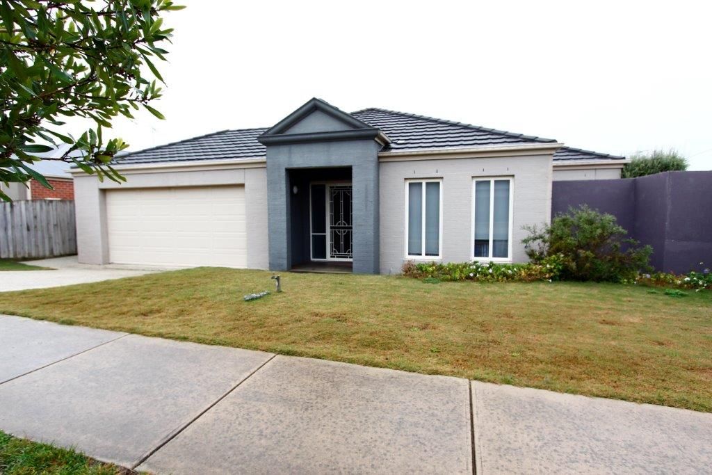 Room 1/13 Hewat Drive, Highton, VIC 3216