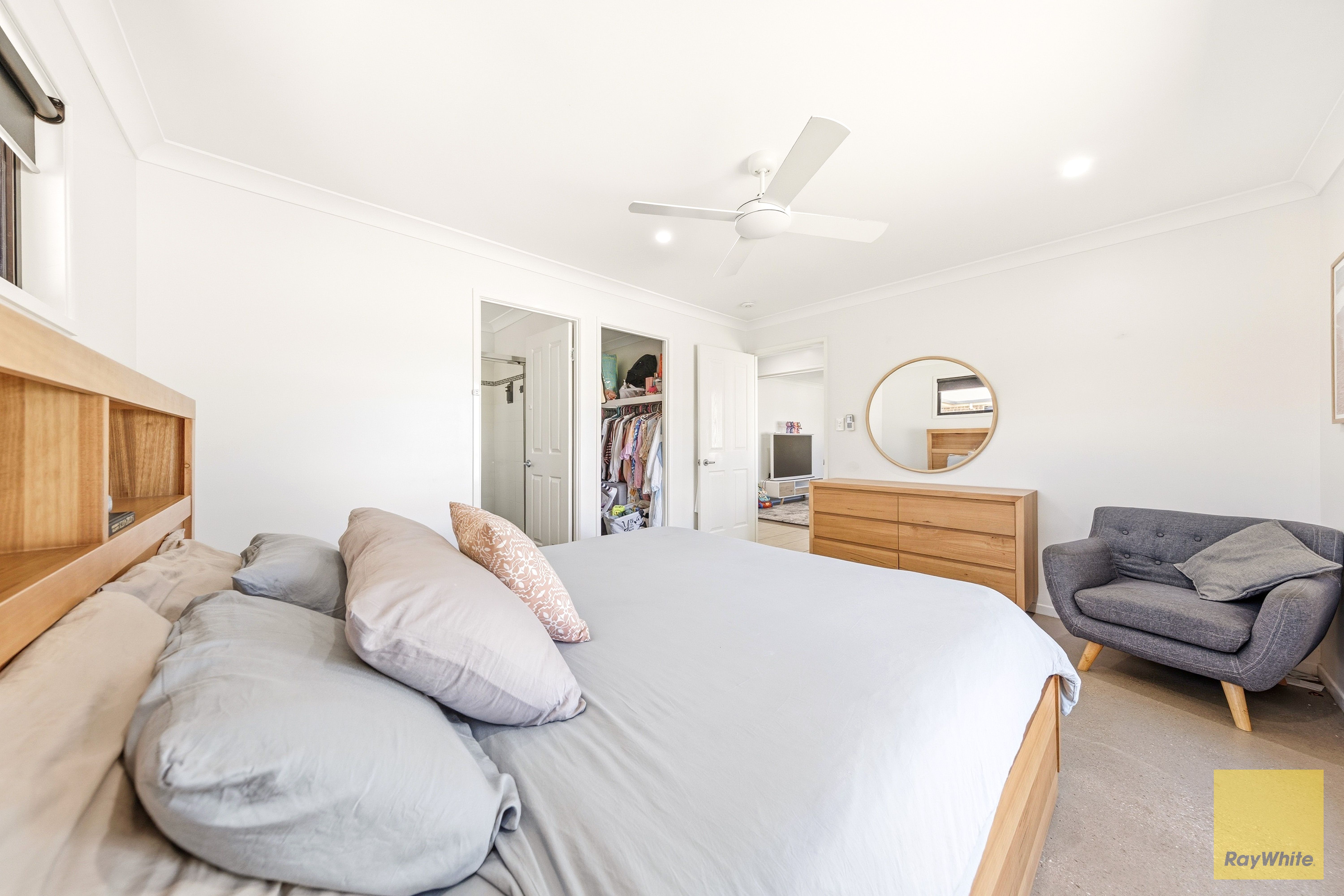 21 Crinum Crescent — photo 13 of 30
