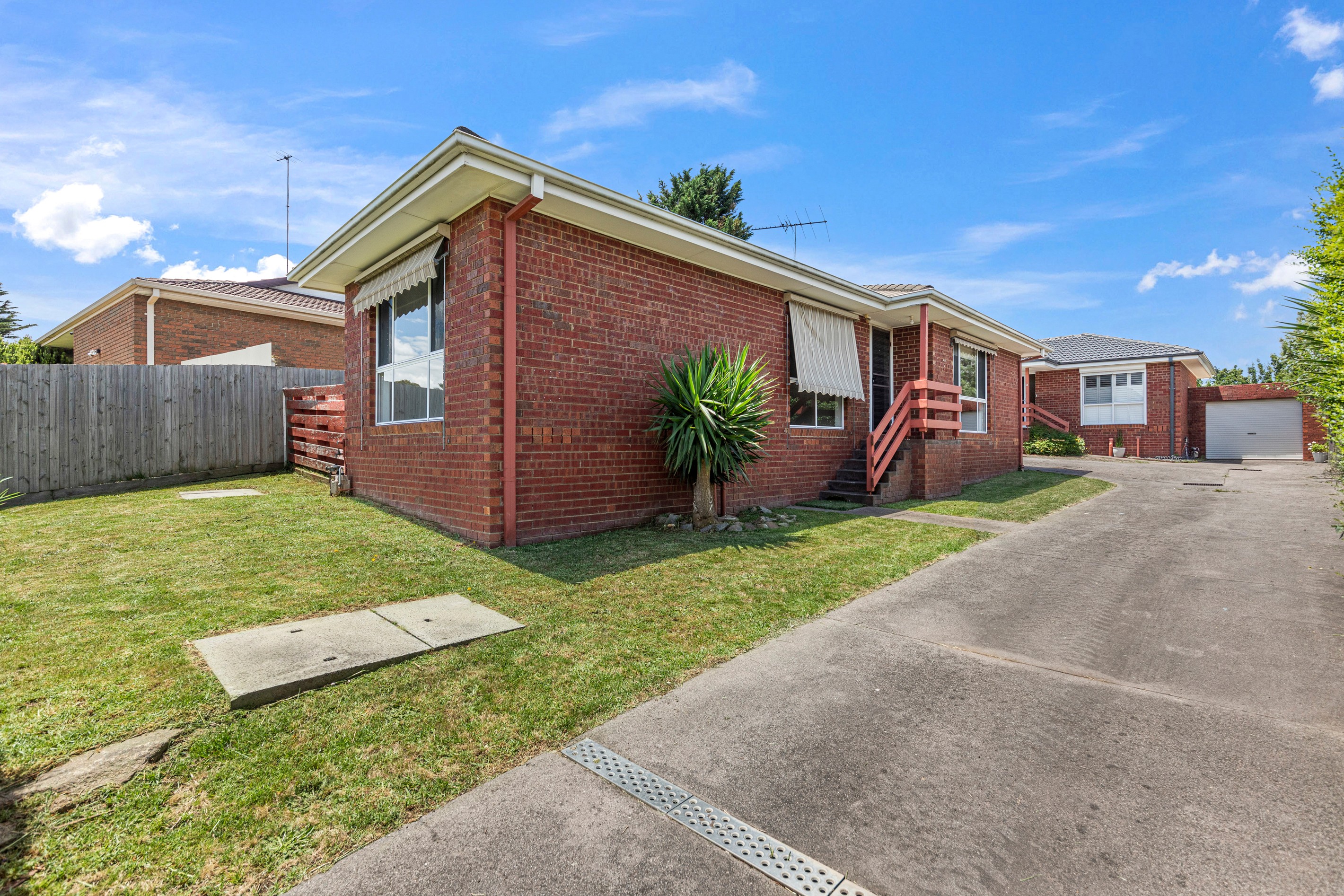 1/64 Arthur Phillip Drive, Endeavour Hills, VIC 3802