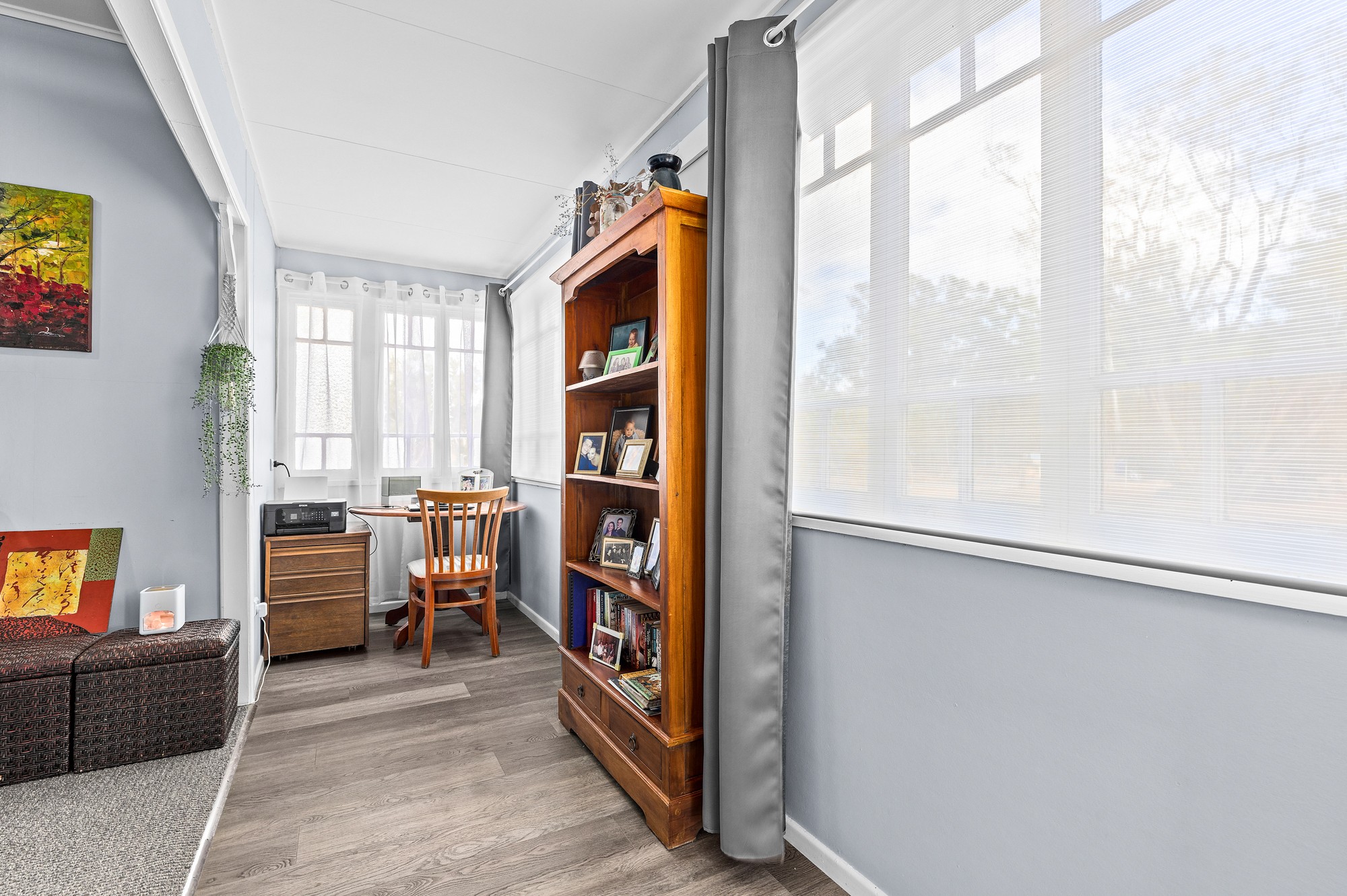 27 Lester Street, Pratten, QLD 4370