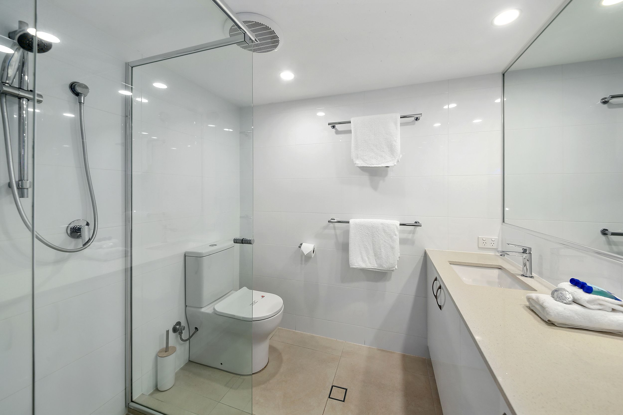 53/13 Mooloolaba Esplanade — photo 8 of 24