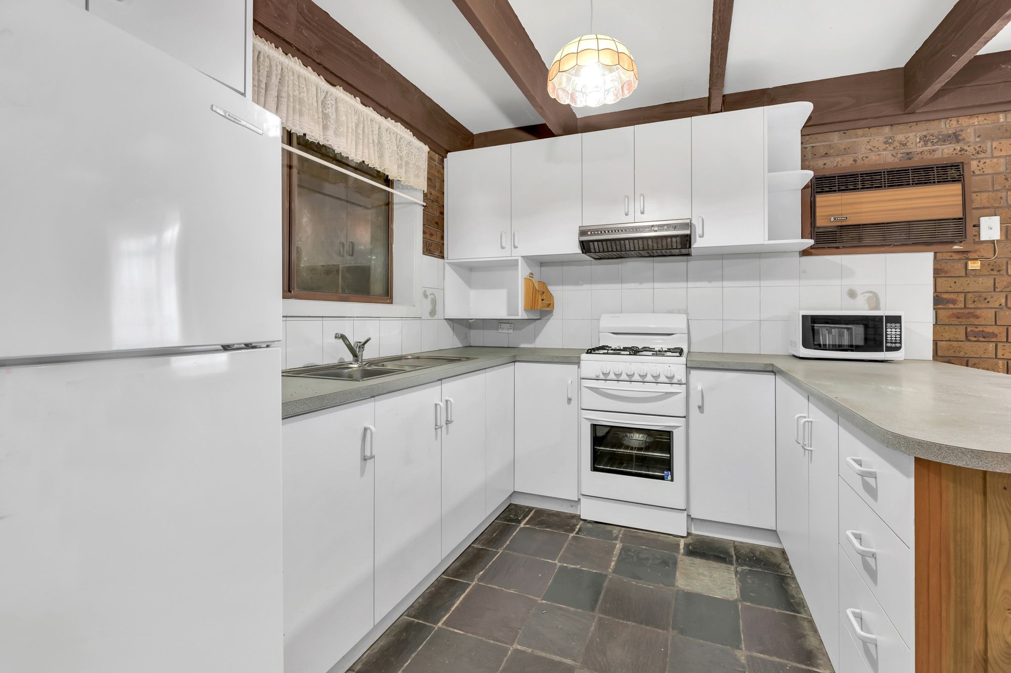 2/28 Edgar Street, Werribee, VIC 3030