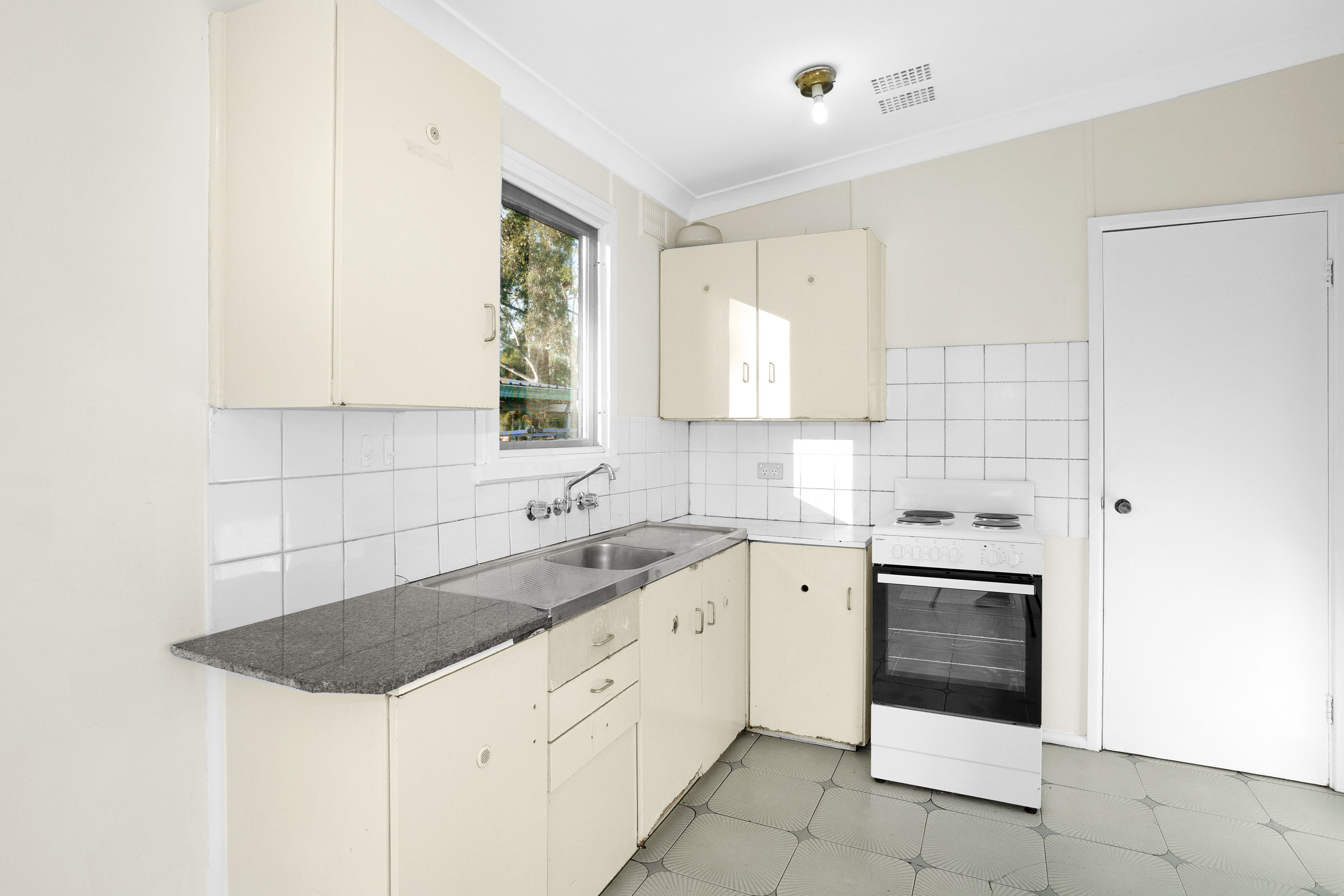8 Langley Place, Blackett, NSW 2770