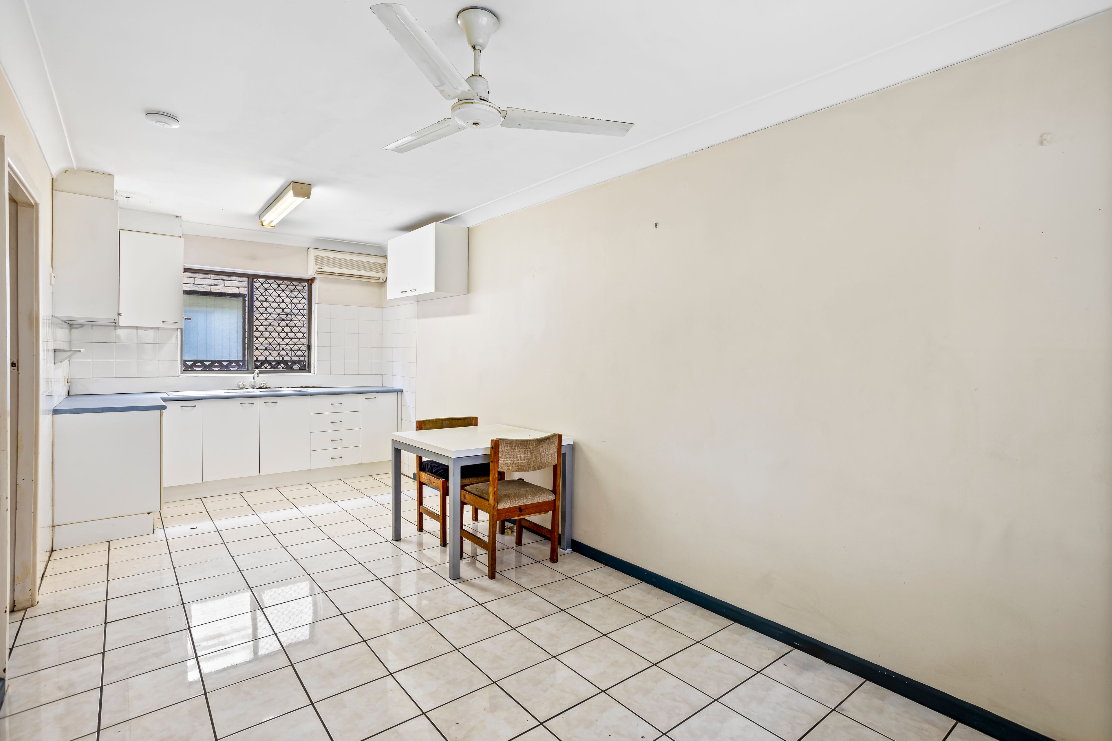 2/23 Thomas Drive, Chevron Island, QLD 4217