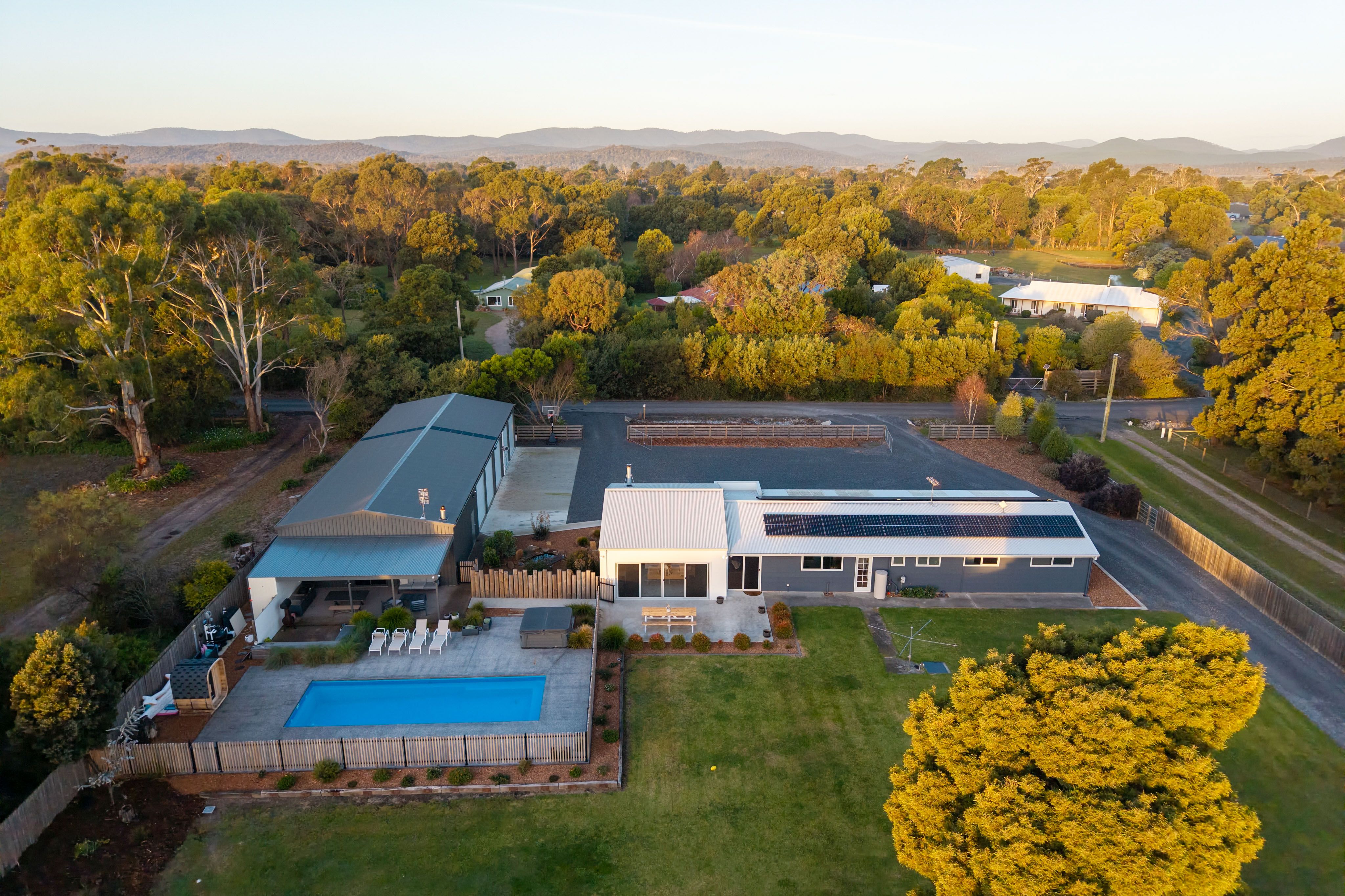 12 Bundarra Drive — photo 5 of 21