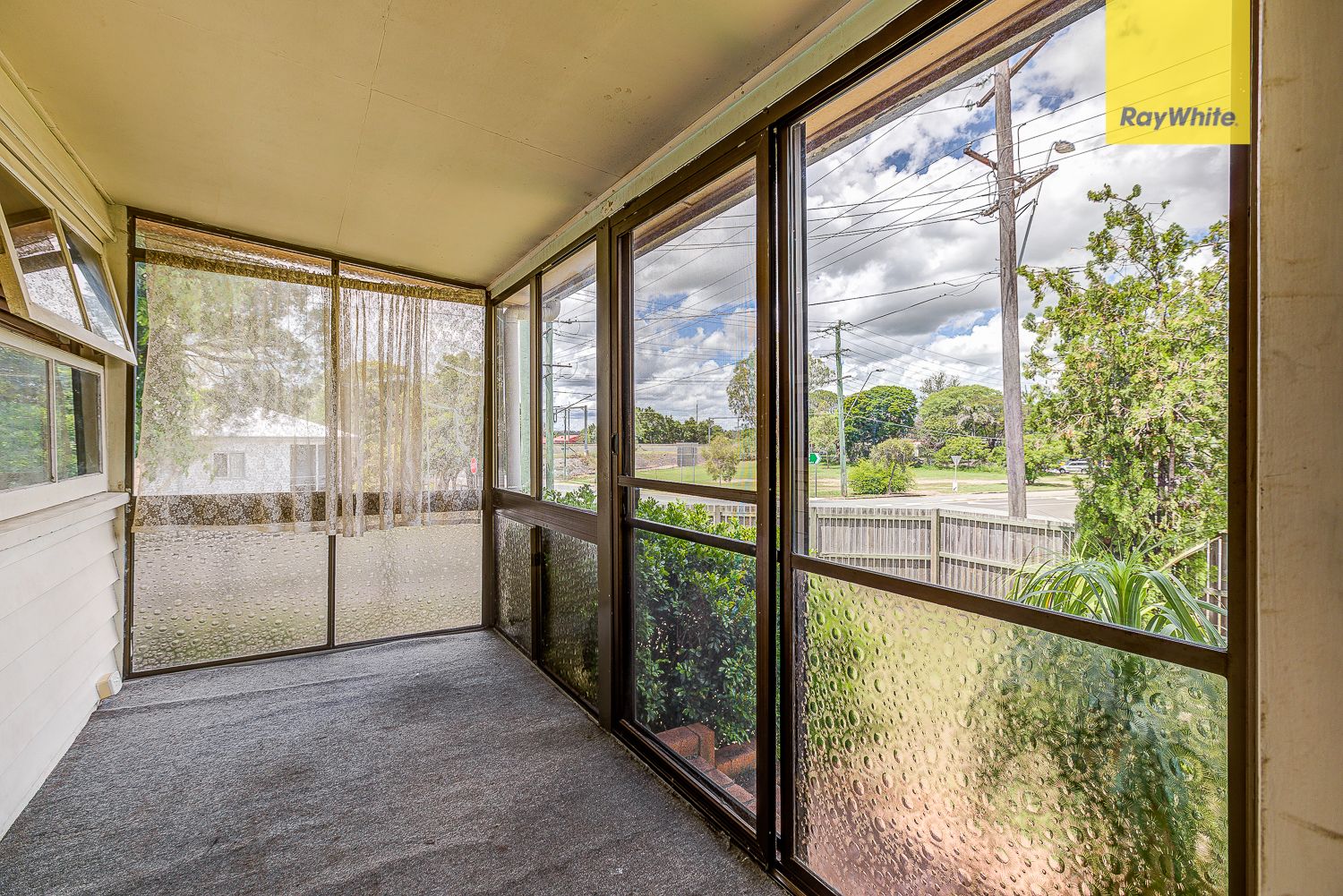 6 Endeavour Road, Riverview, QLD 4303